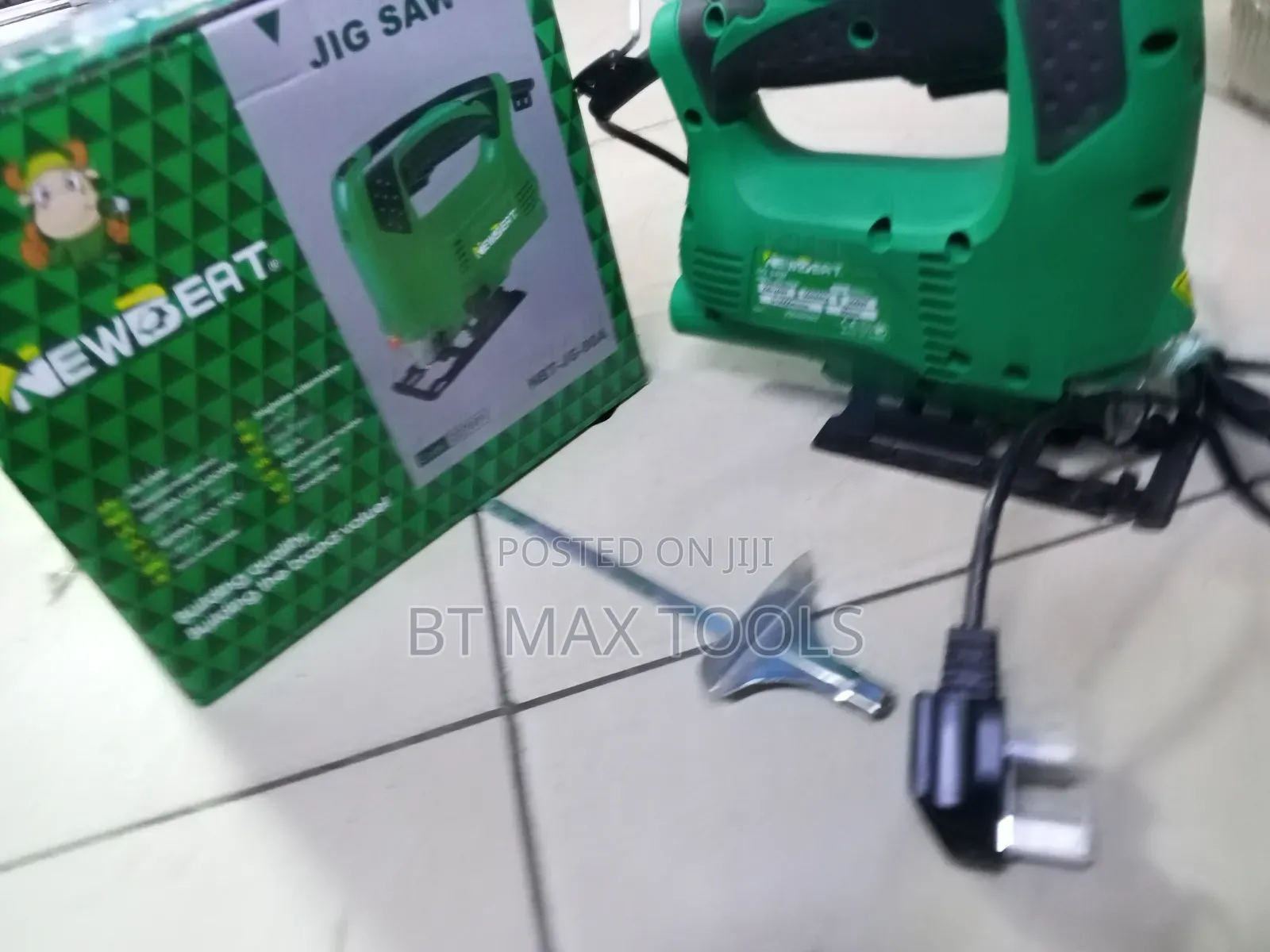 Newbeat Jigsaw 550w Machine