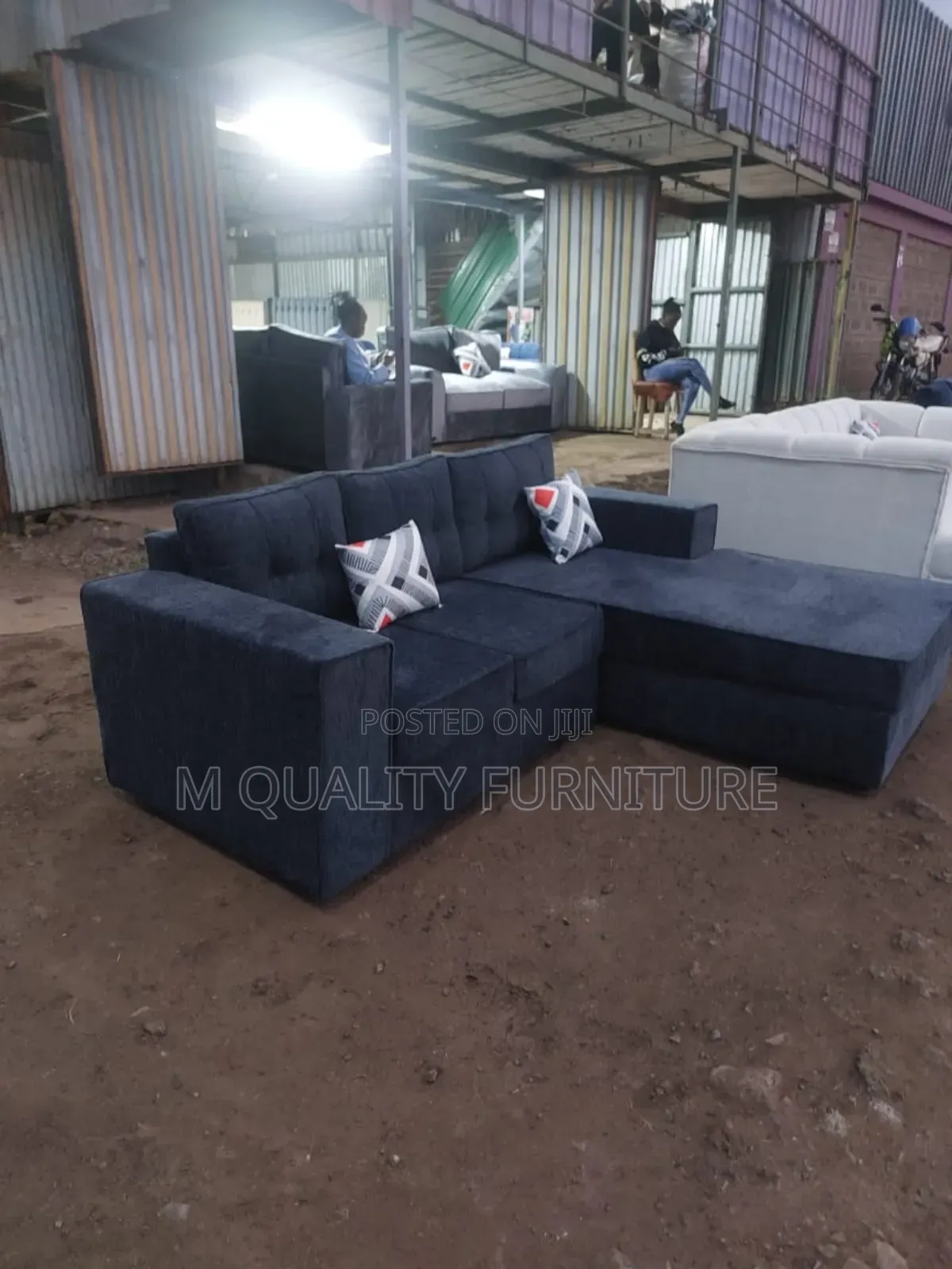 New 5 Seater Indoor Couches With Throw Pillows