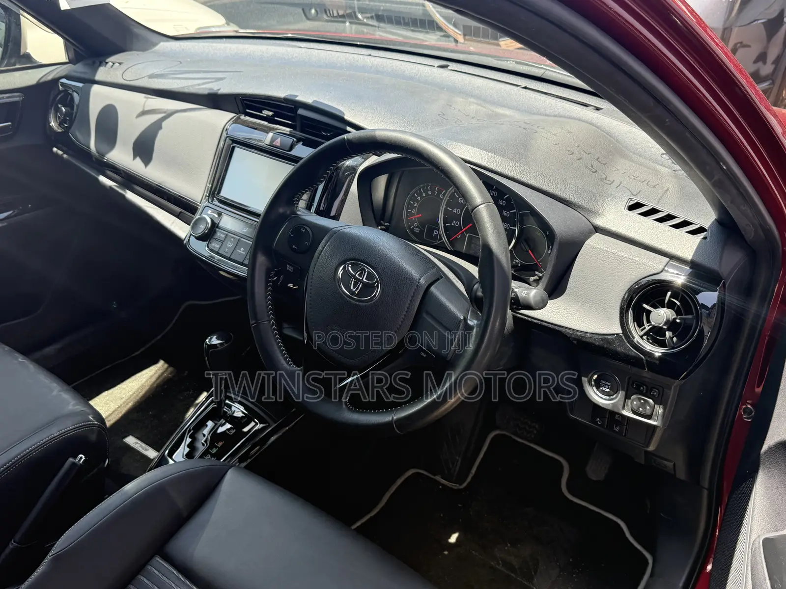 Toyota Corolla Fielder 1.5 Hybrid FWD 2019 Red