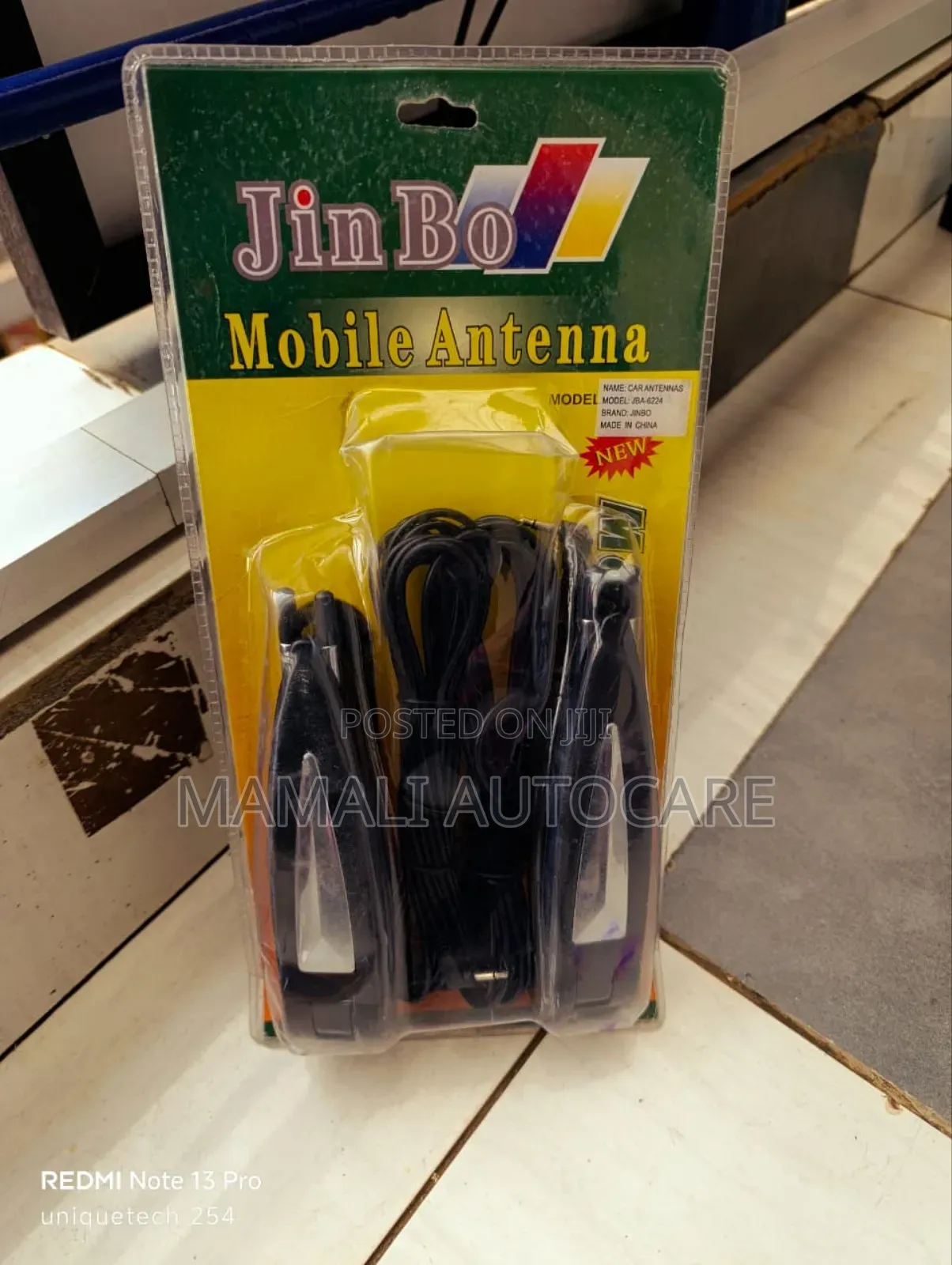 Universal Mobile Car Antenna (Strong Signal Reception)