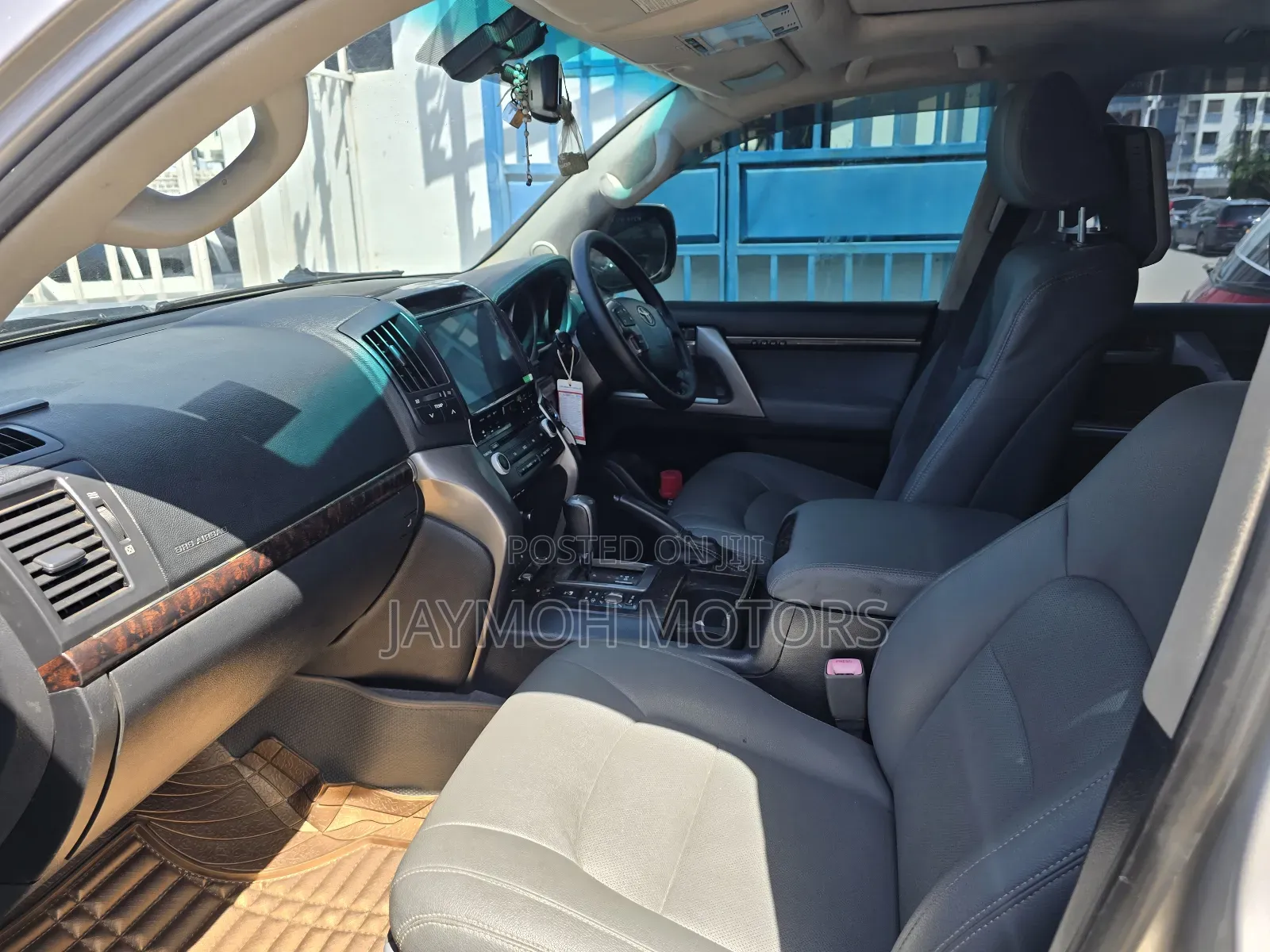 Toyota Land Cruiser 2014 Silver