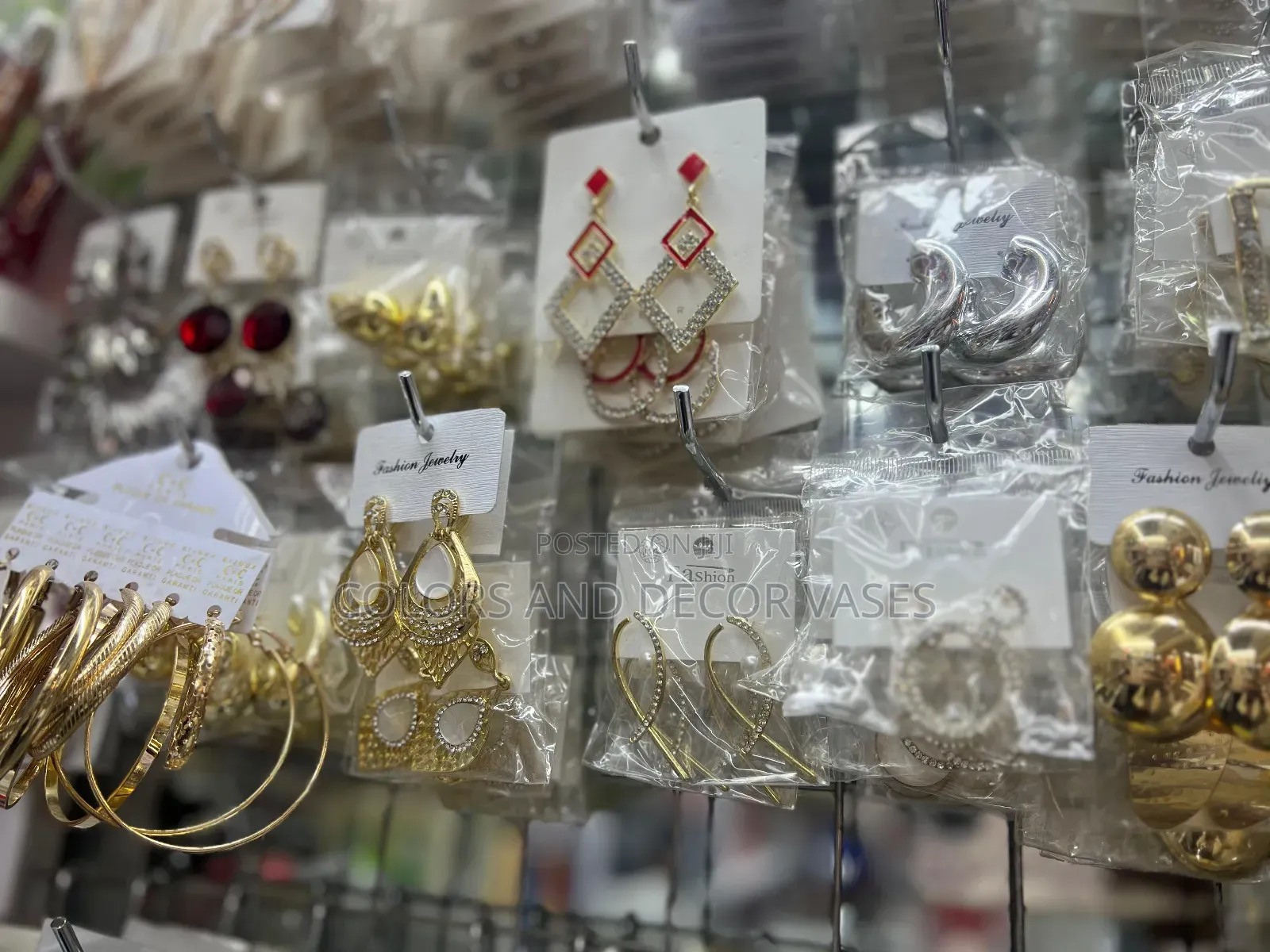 Classic Earrings With Stoppers