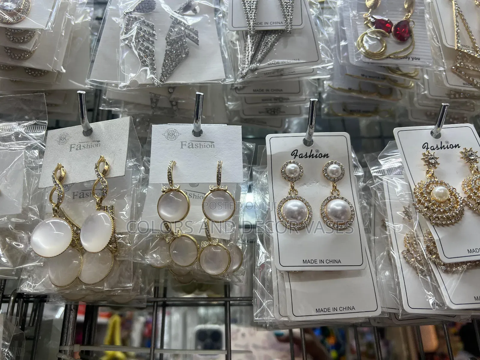 Classic Earrings With Stoppers