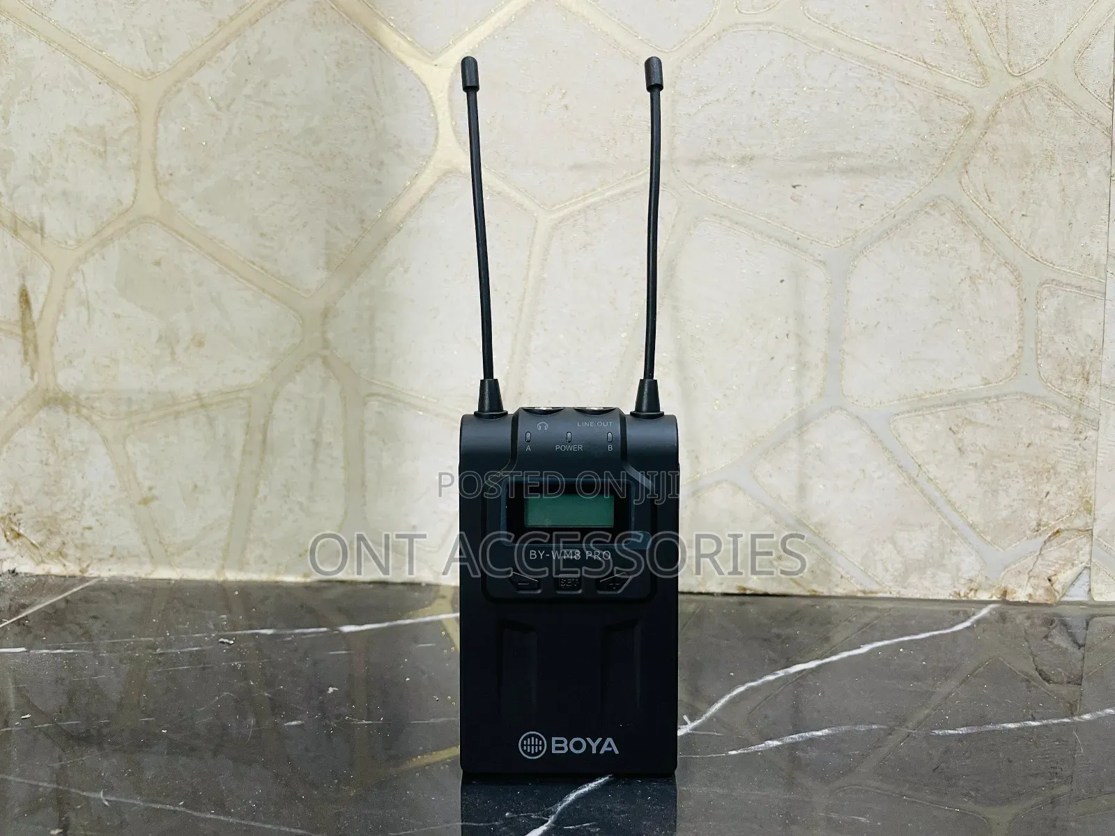 Boya by-Wm8 Pro- Uhf Dual-Channel Mono/Wireless Lavalier System