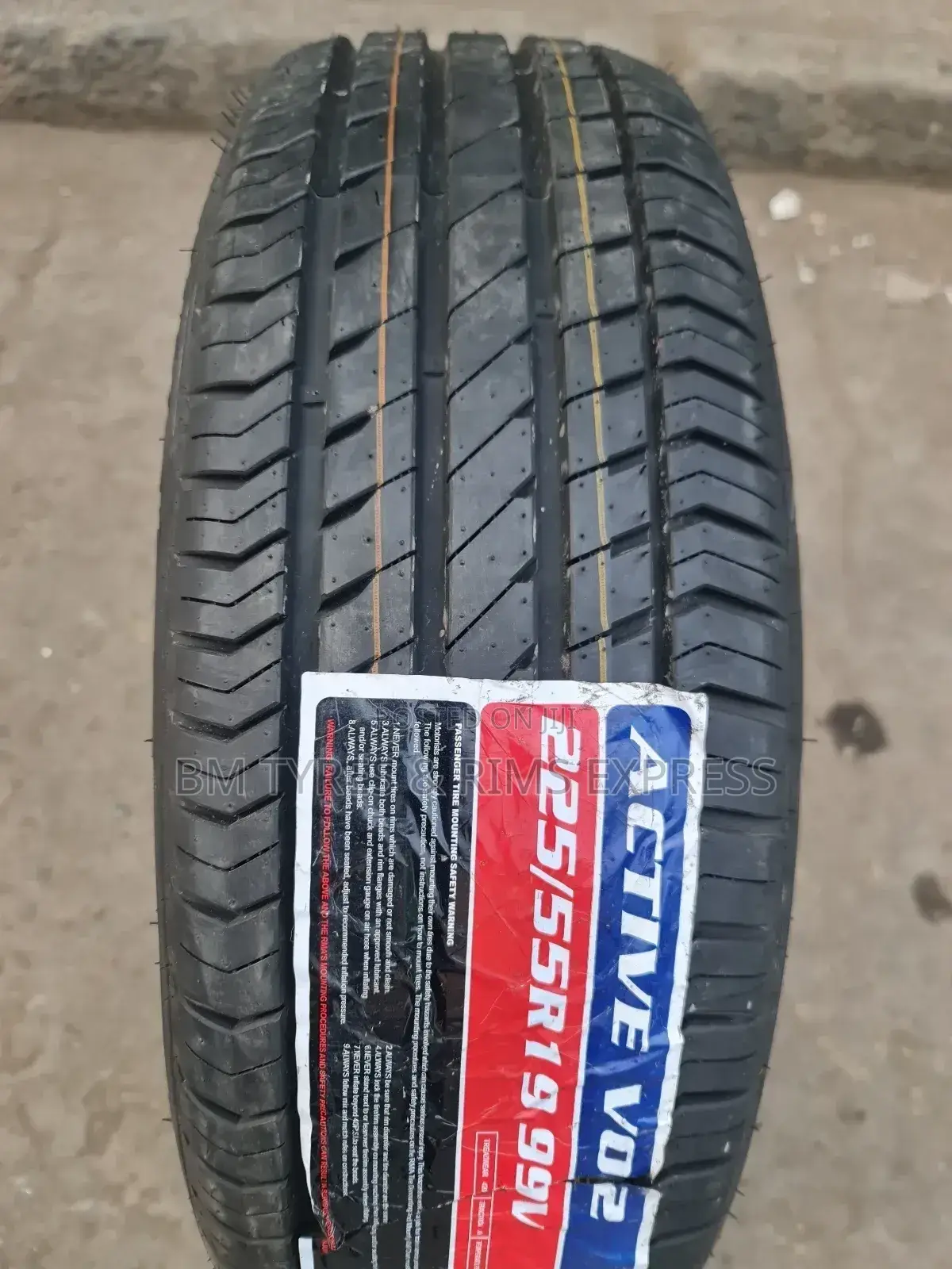 225 /55 R19 Vinmax Tyres.