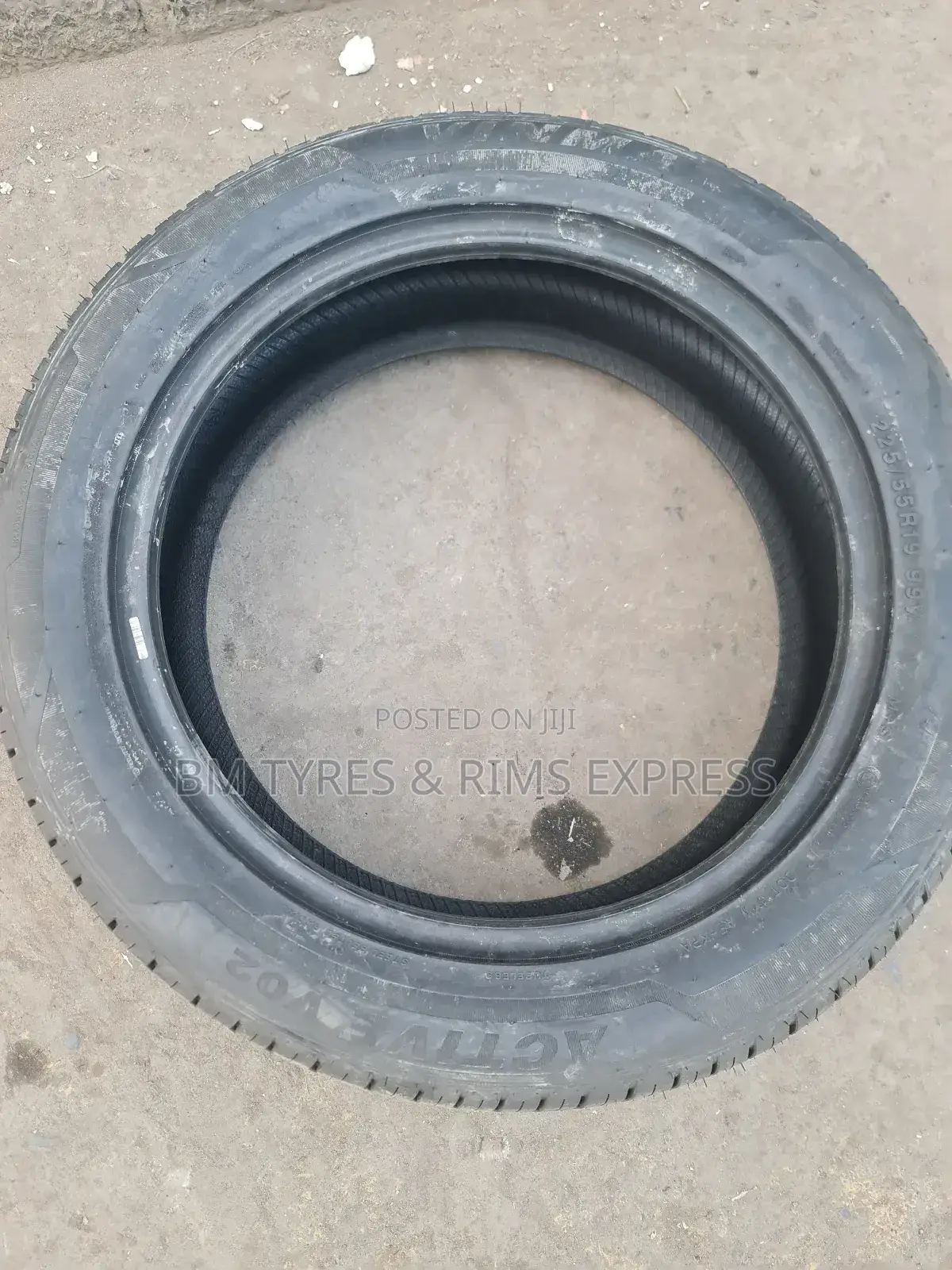 225 /55 R19 Vinmax Tyres.