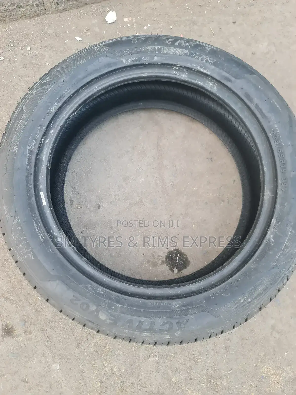 225 /55 R19 Vinmax Tyres.