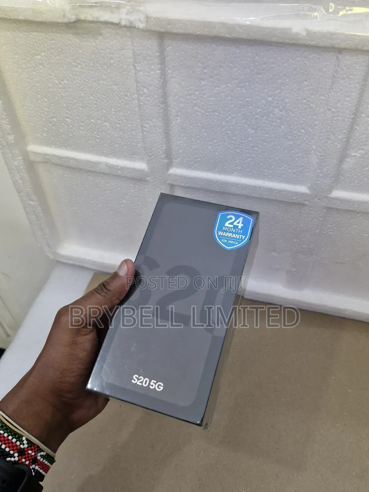New Samsung Galaxy S20 128 GB Blue