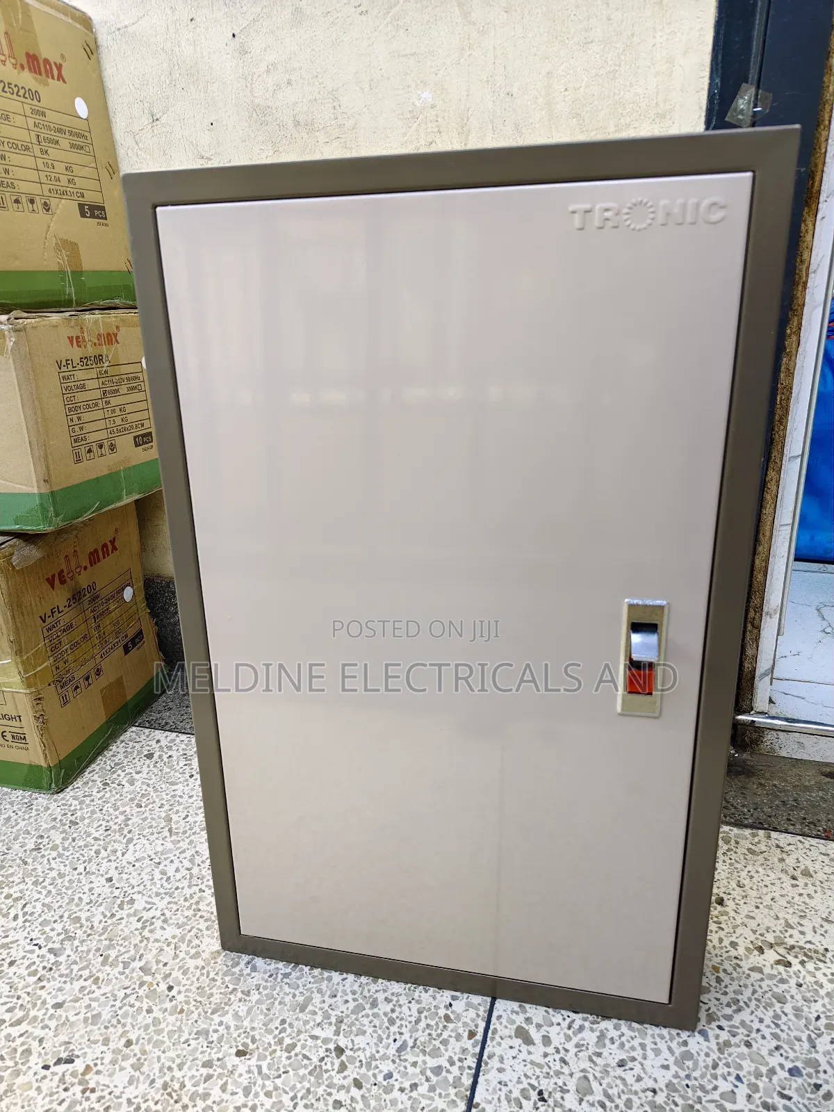 Tronic 12ways Distribution Board