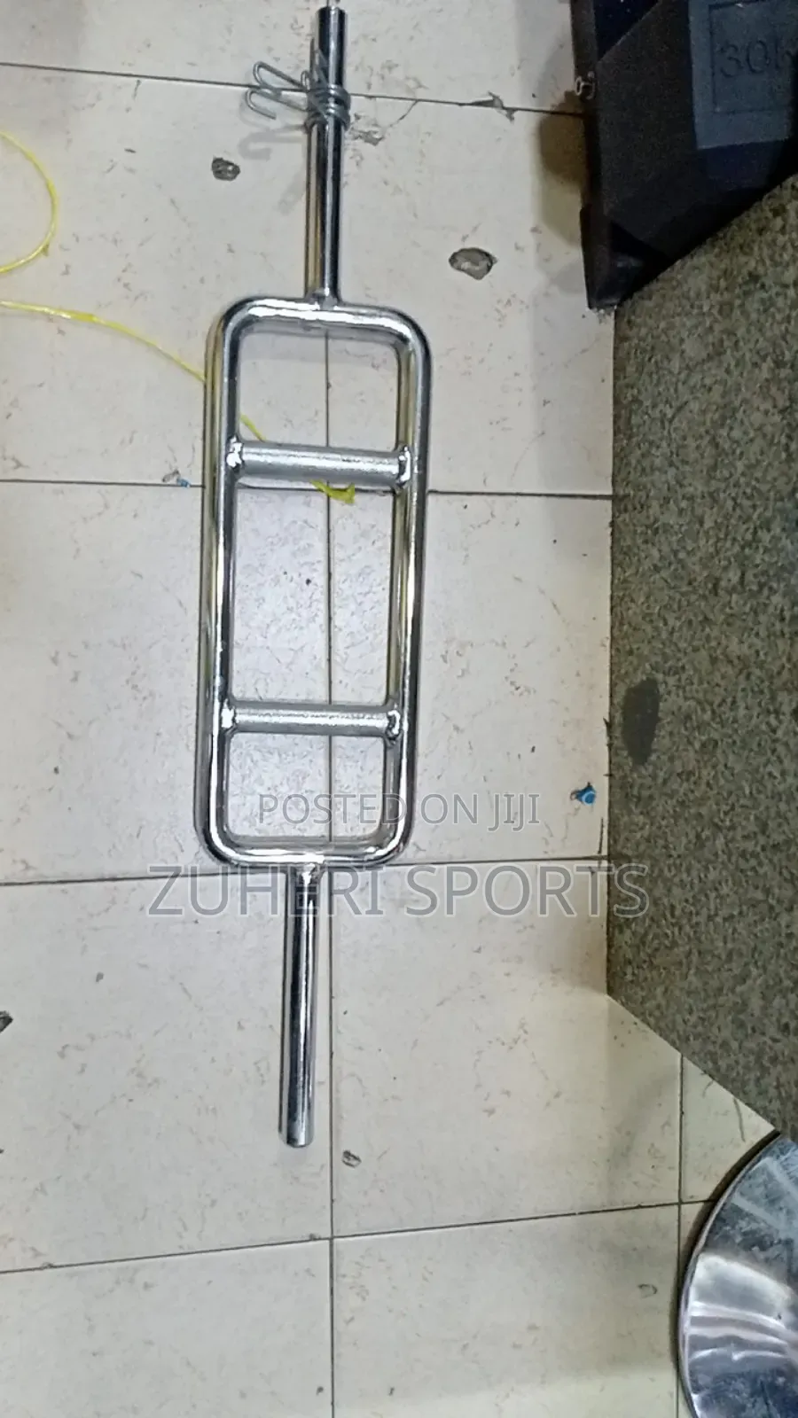 Tricep Bar Standard 1 Inch Sleeve With Clips