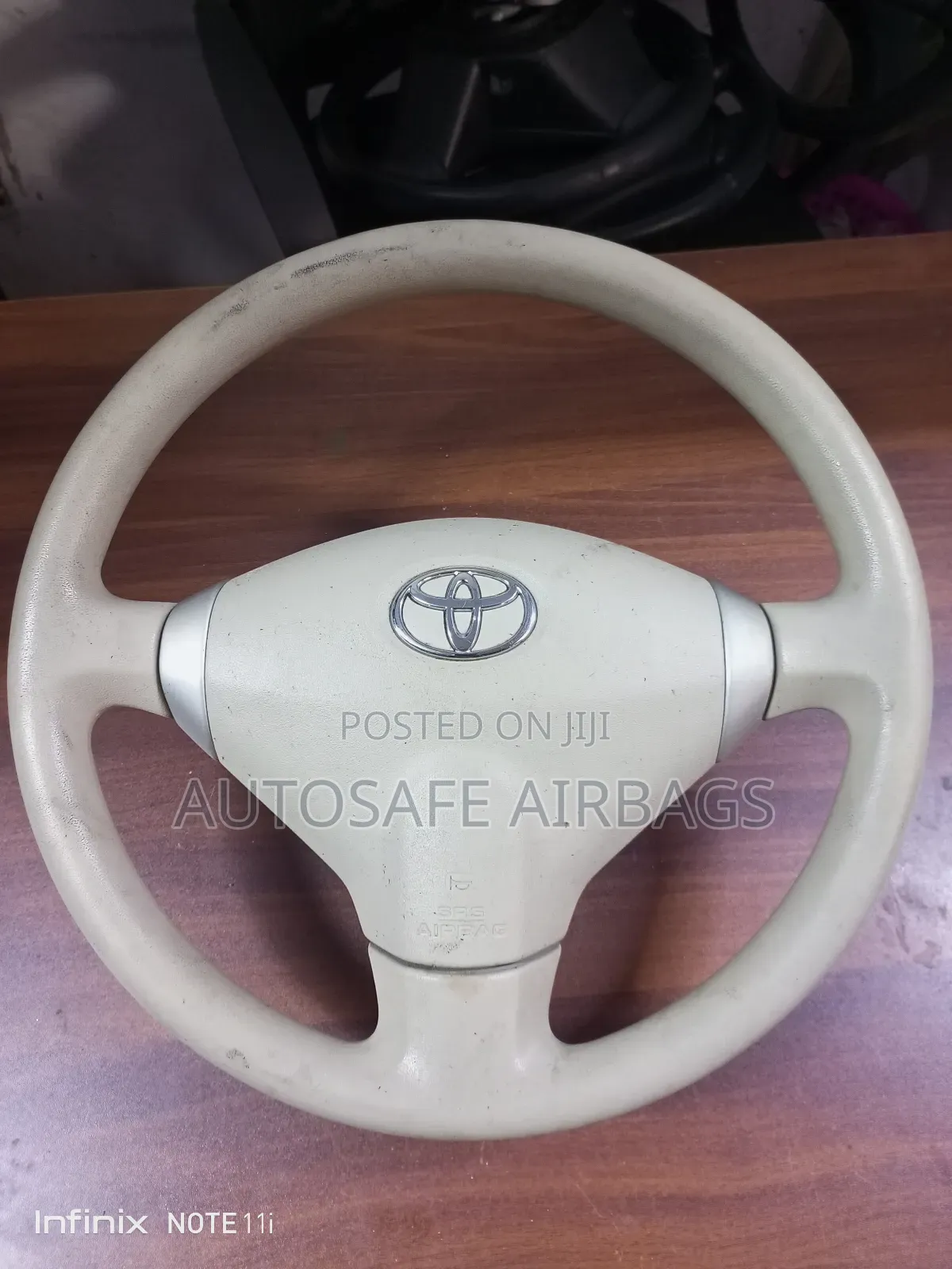 Toyota Ist/ Sienta Steering Wheel