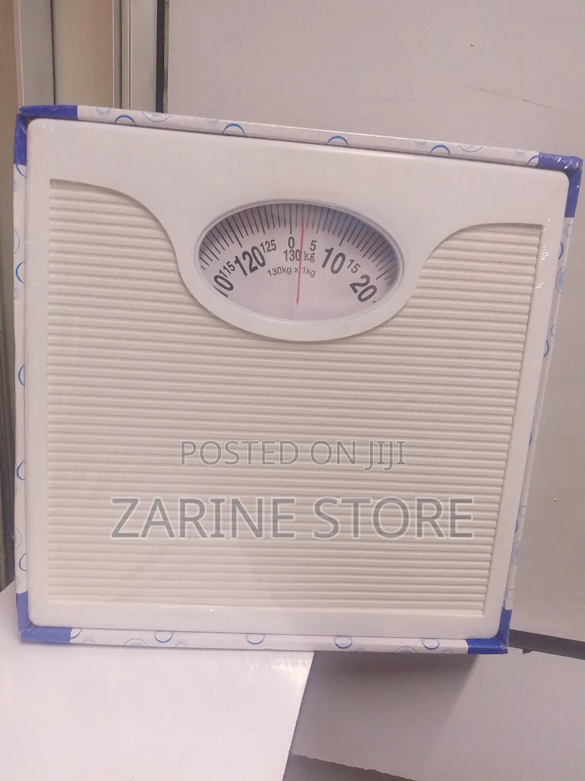 Bathroom Scale Measuring Upto 130kgs and It's Easy to Clean