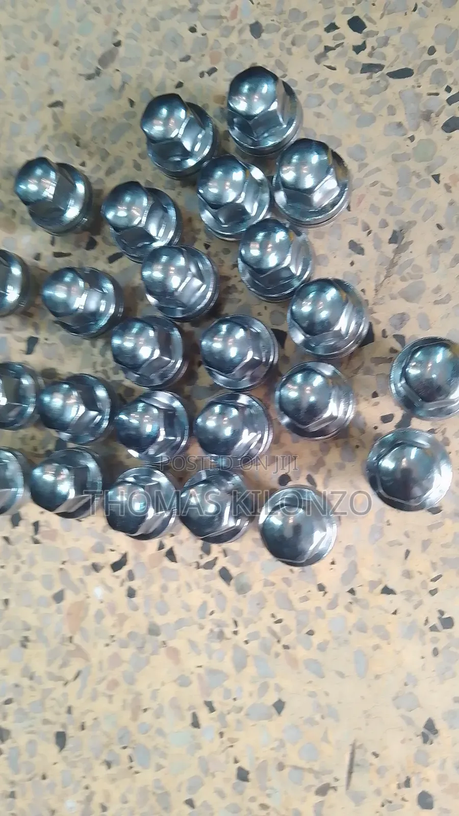 Land Rover Defender Wheels Nuts