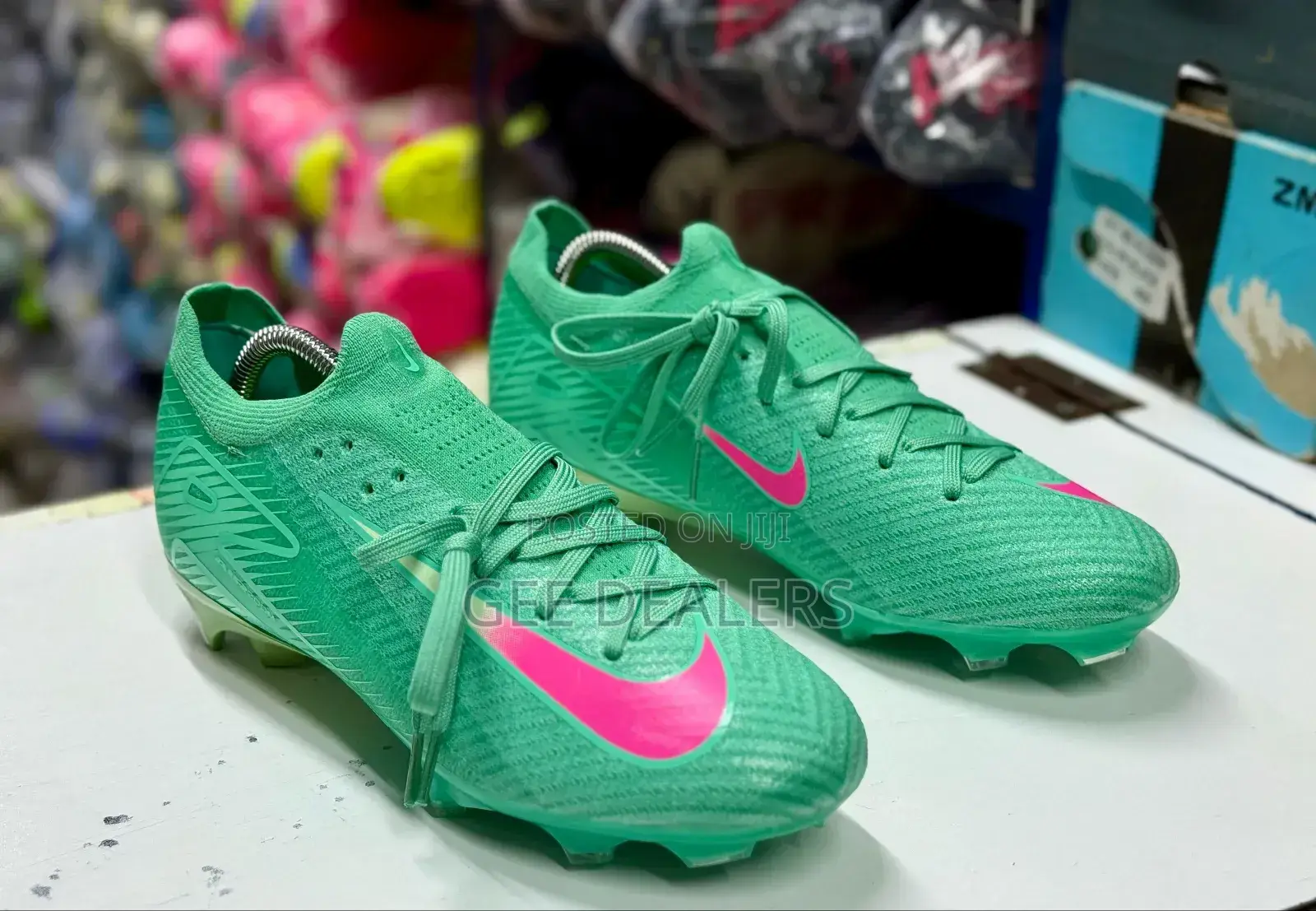 Green Airzoom Soccer Cleats,Size 40-45