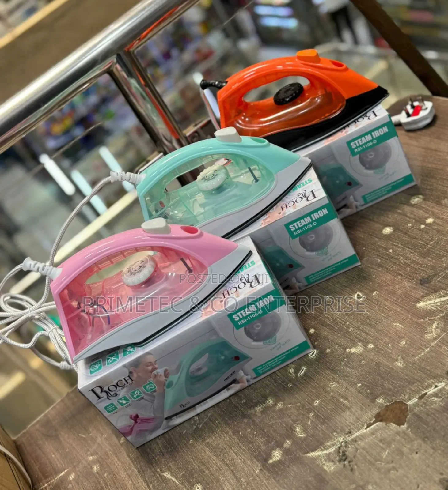 Roch Steam Iron
