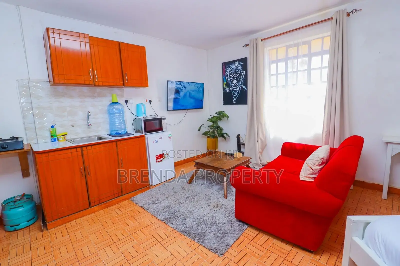 A Clean, Cozy Studio Airbnb Along TRM Drive, Roysambu