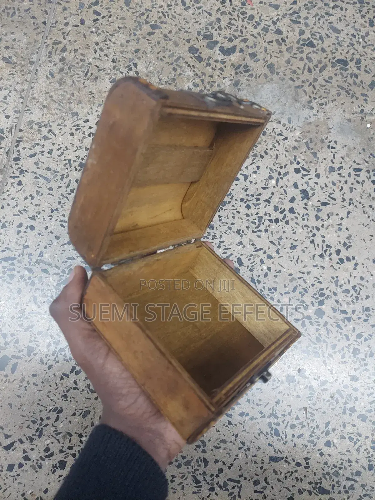 Wooden Antique Jewelry Storage Box – Elegant Durable