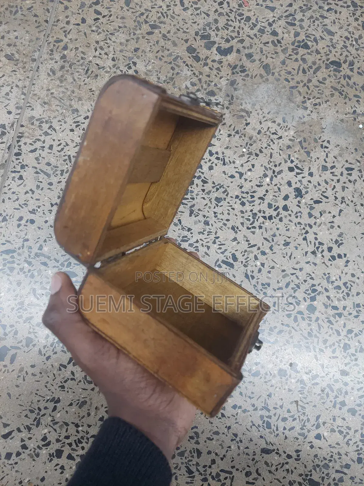 Wooden Antique Jewelry Storage Box – Elegant Durable