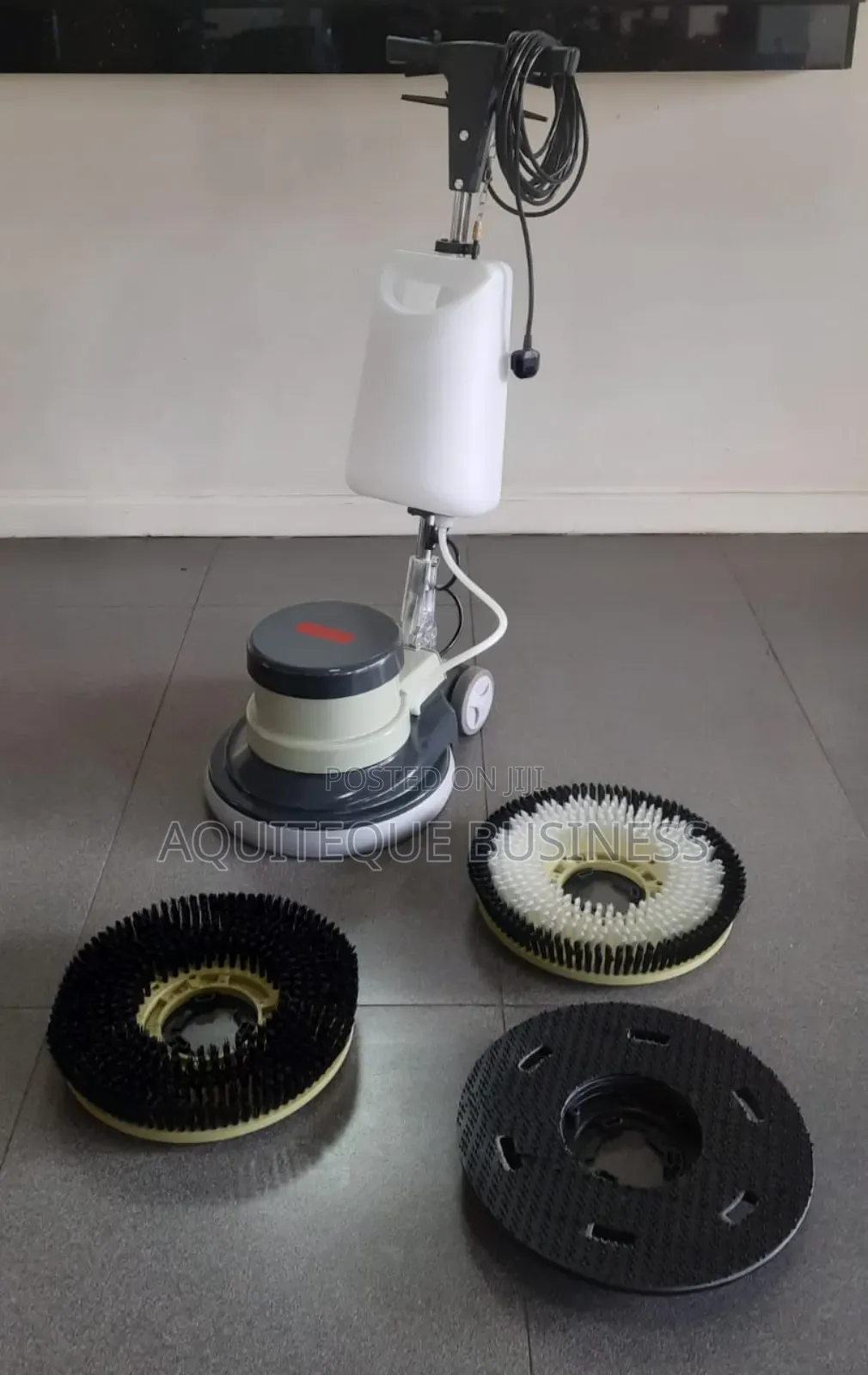 Am005 Astramilano Floor Scrubber With *Brushes* A