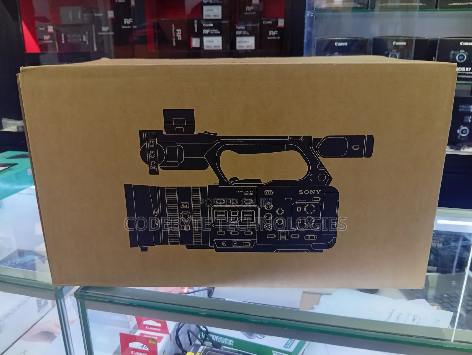 Sony HXR-Nx800 1" Cmos Sensor Nxcam Camcorder