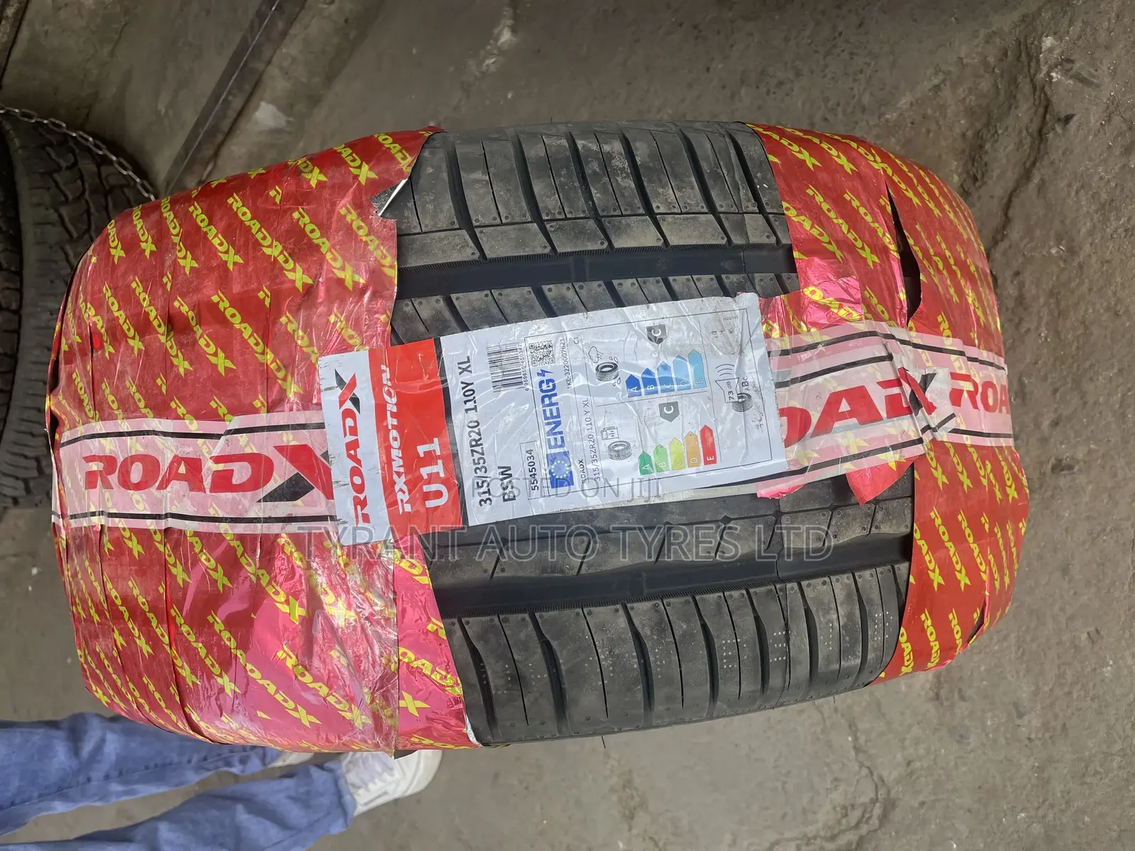 315/35r20 Roadx Tires