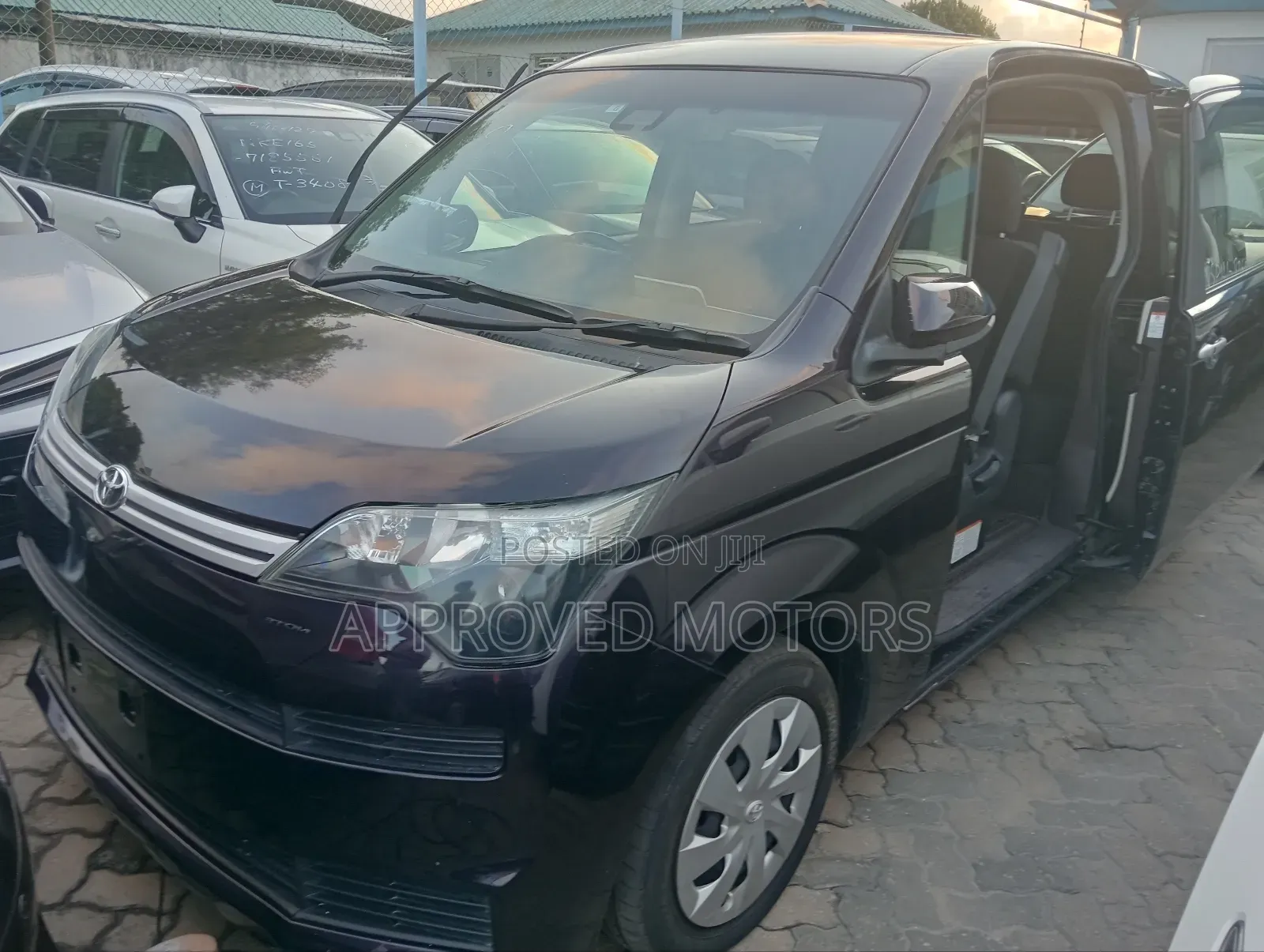 Toyota Spade 2019 Purple