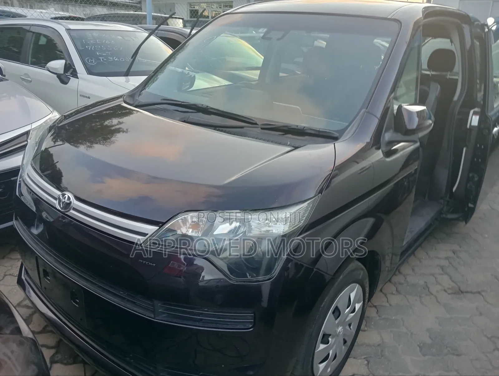 Toyota Spade 2019 Purple