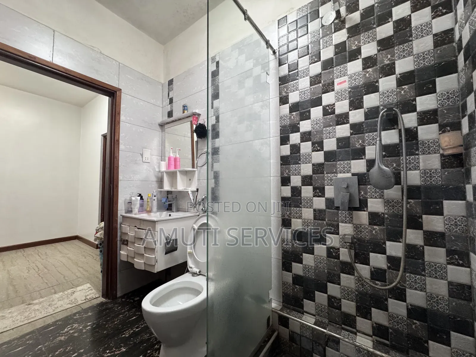 2bdrm Apartment in Muthaiga Square for sale