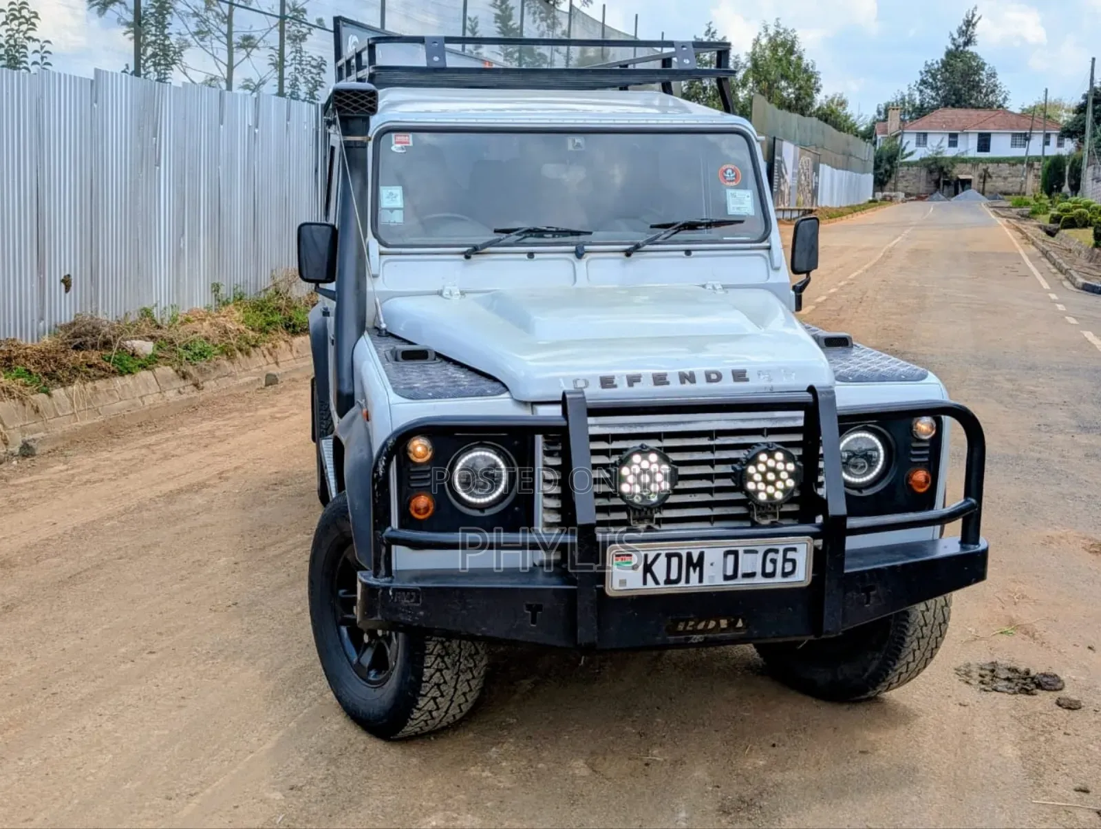 Land Rover Defender Puma 110 2.4 TD 2012 White