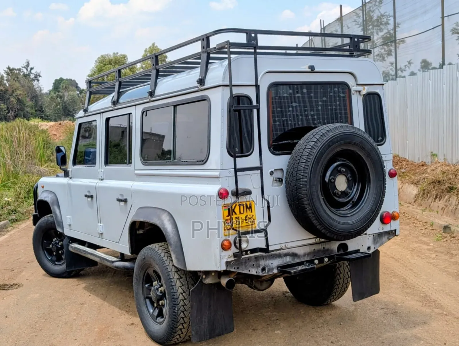 Land Rover Defender Puma 110 2.4 TD 2012 White