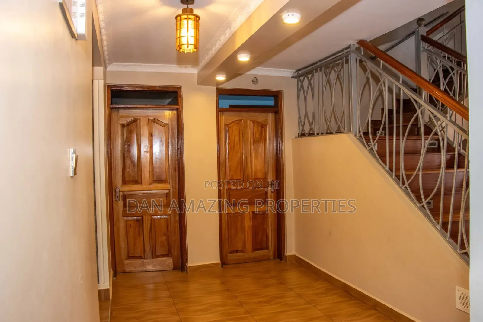 5bdrm Maisonette in Waiyaki Way, Zambezi/Sigona for sale