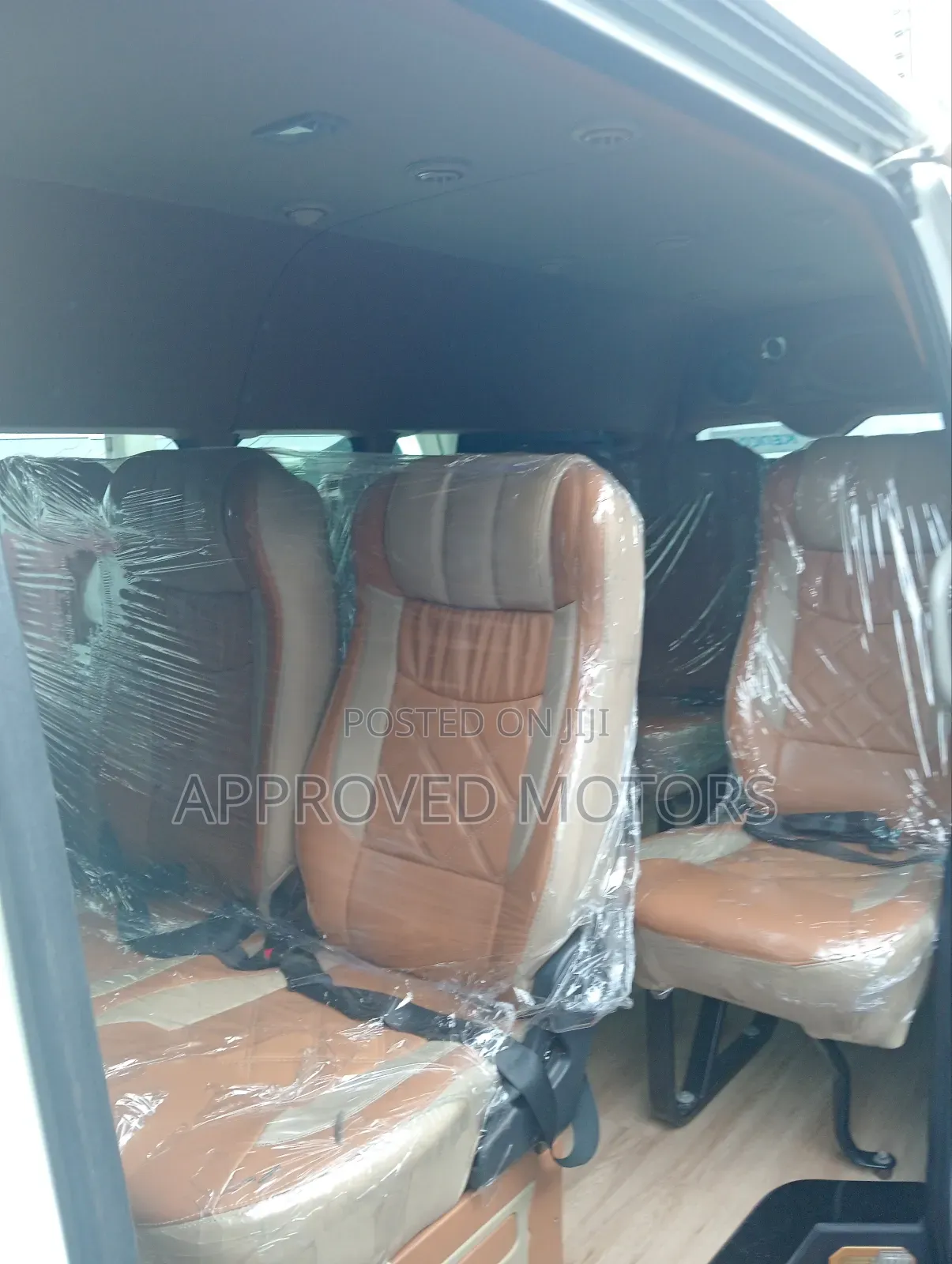Toyota HiAce 2019 White