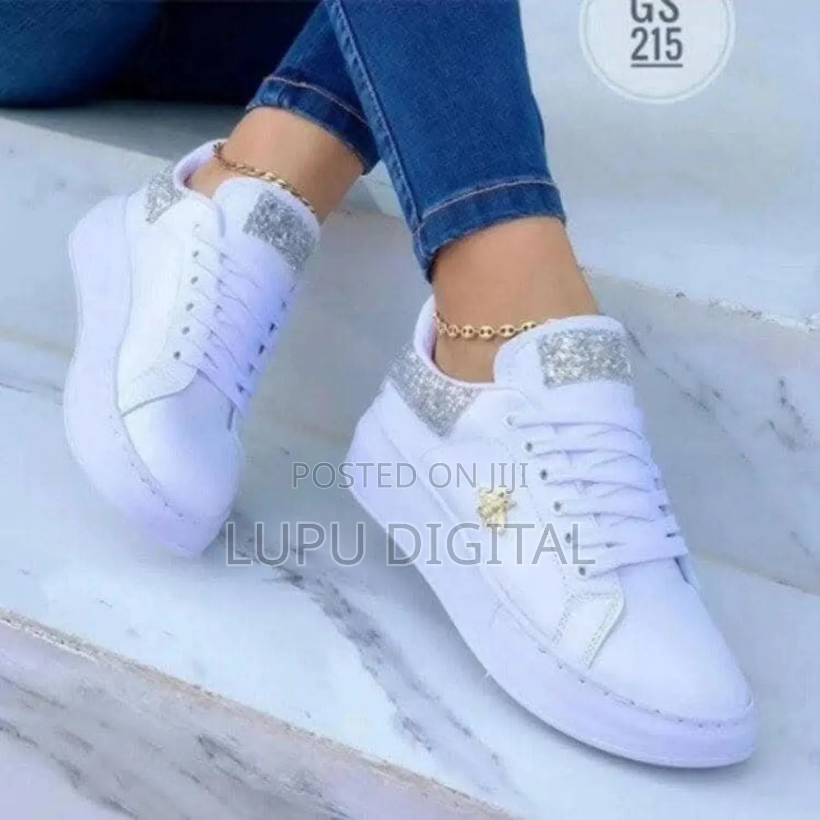 Bee Sneakers Fully Restocked 
Sizes 37 42