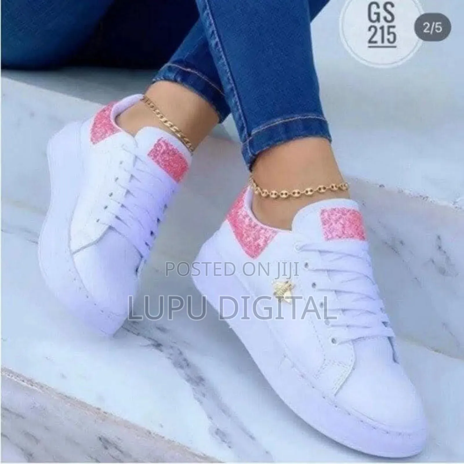 Bee Sneakers Fully Restocked 
Sizes 37 42