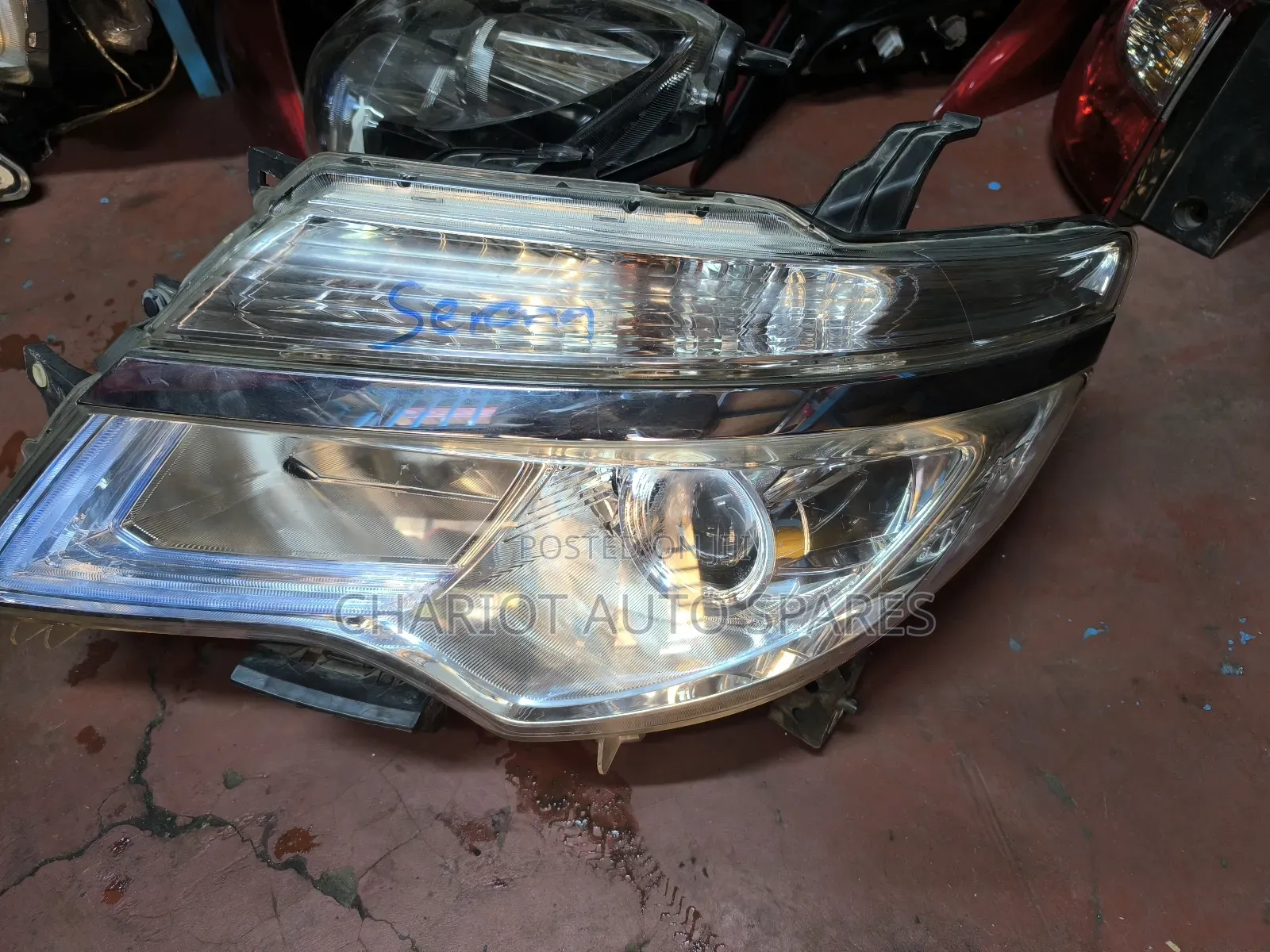 Nissan Serena Non Xenon Headlights