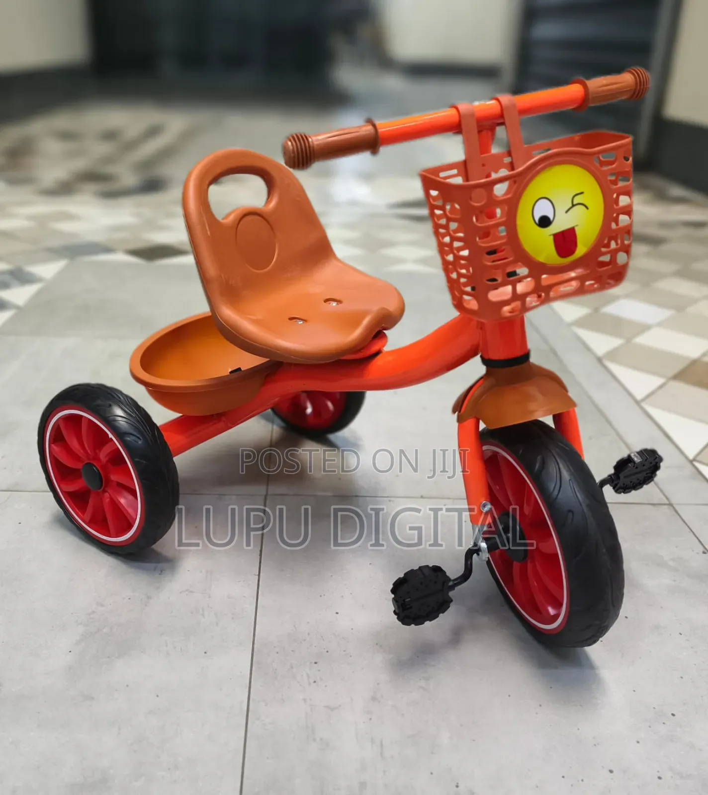 A*Smiley  Kids Tricycle*
Suitable for Ages 2-4