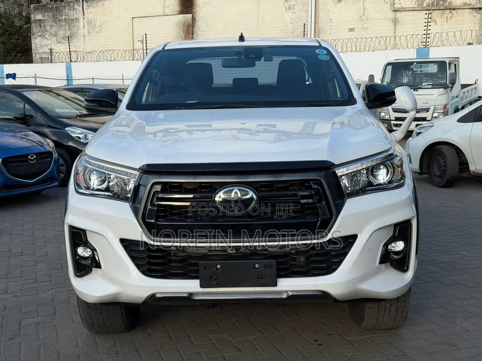 Toyota Hilux 2020 Off white