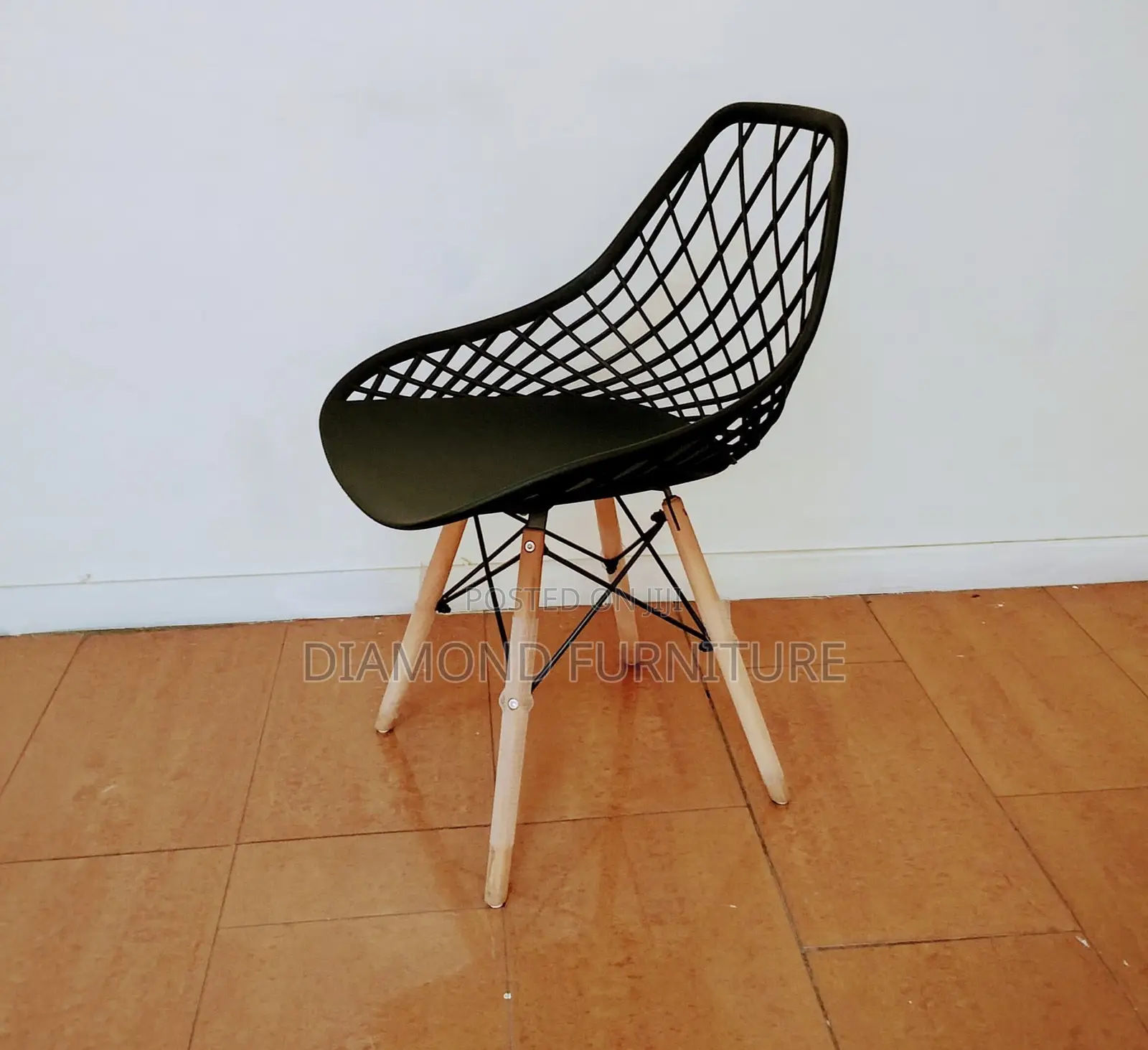 Home Furniture; Eames-Style Side Chair With Sleek Modern Design