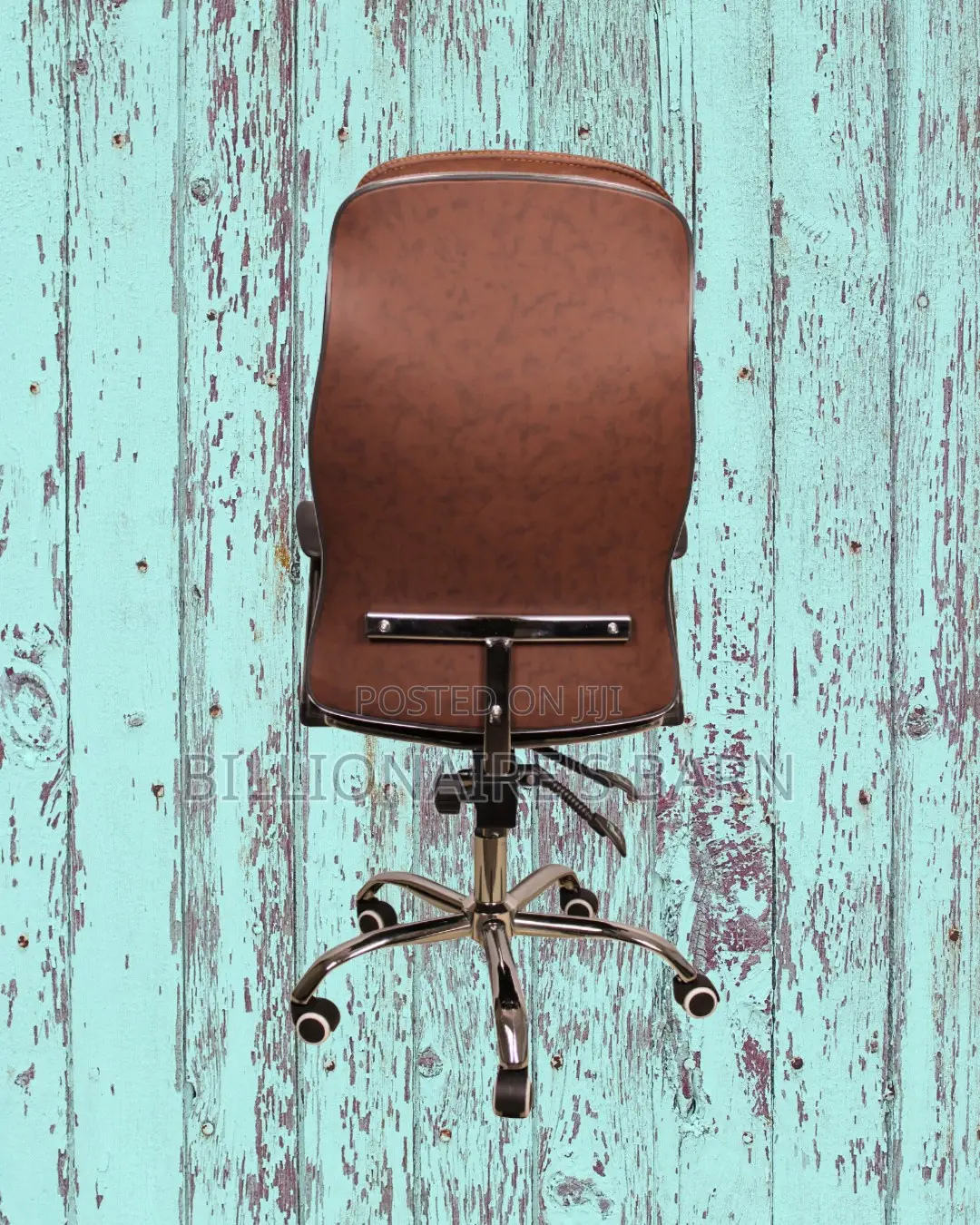 Ergonomic Executive Leather Chair | Sleek Padded Armrests