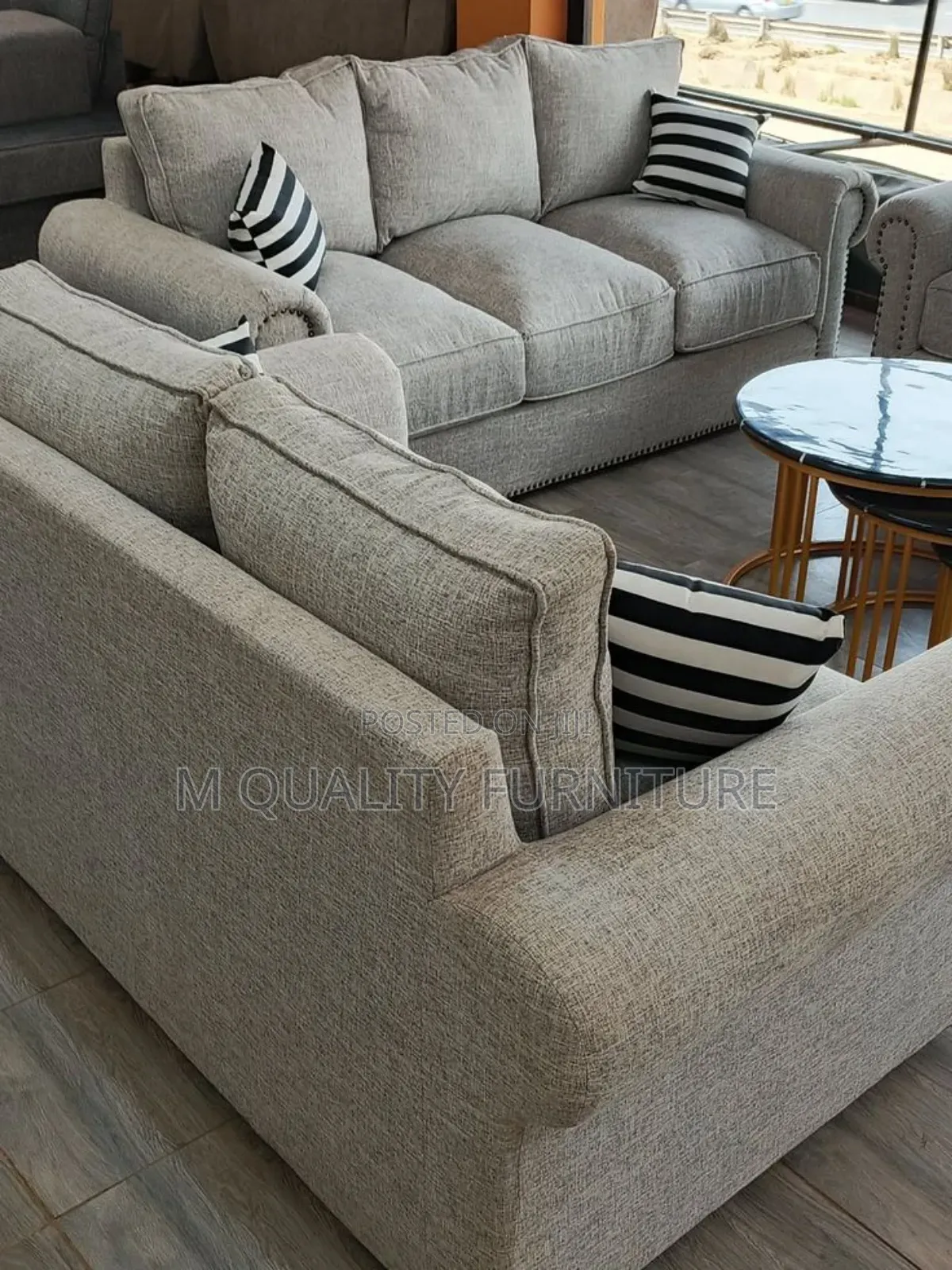 5 Seater Unique Elegant Couch