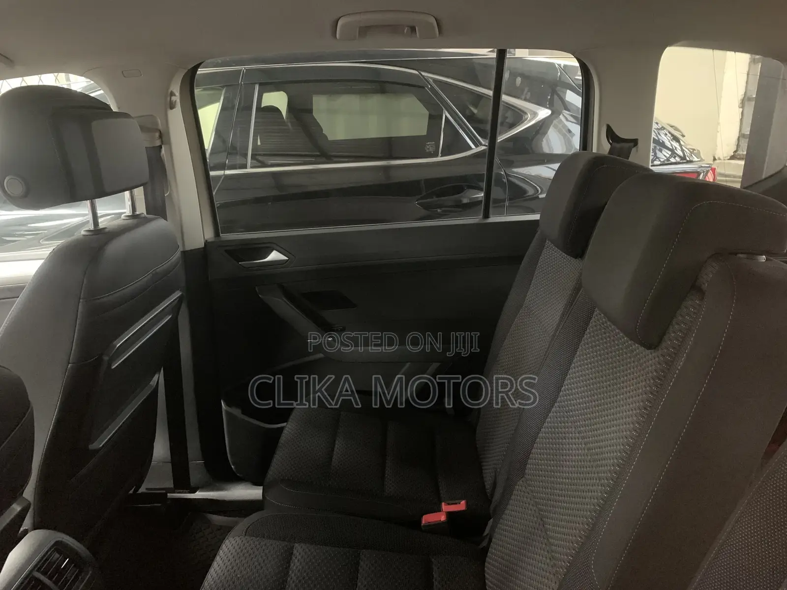 Volkswagen Touran 2018 Ivory