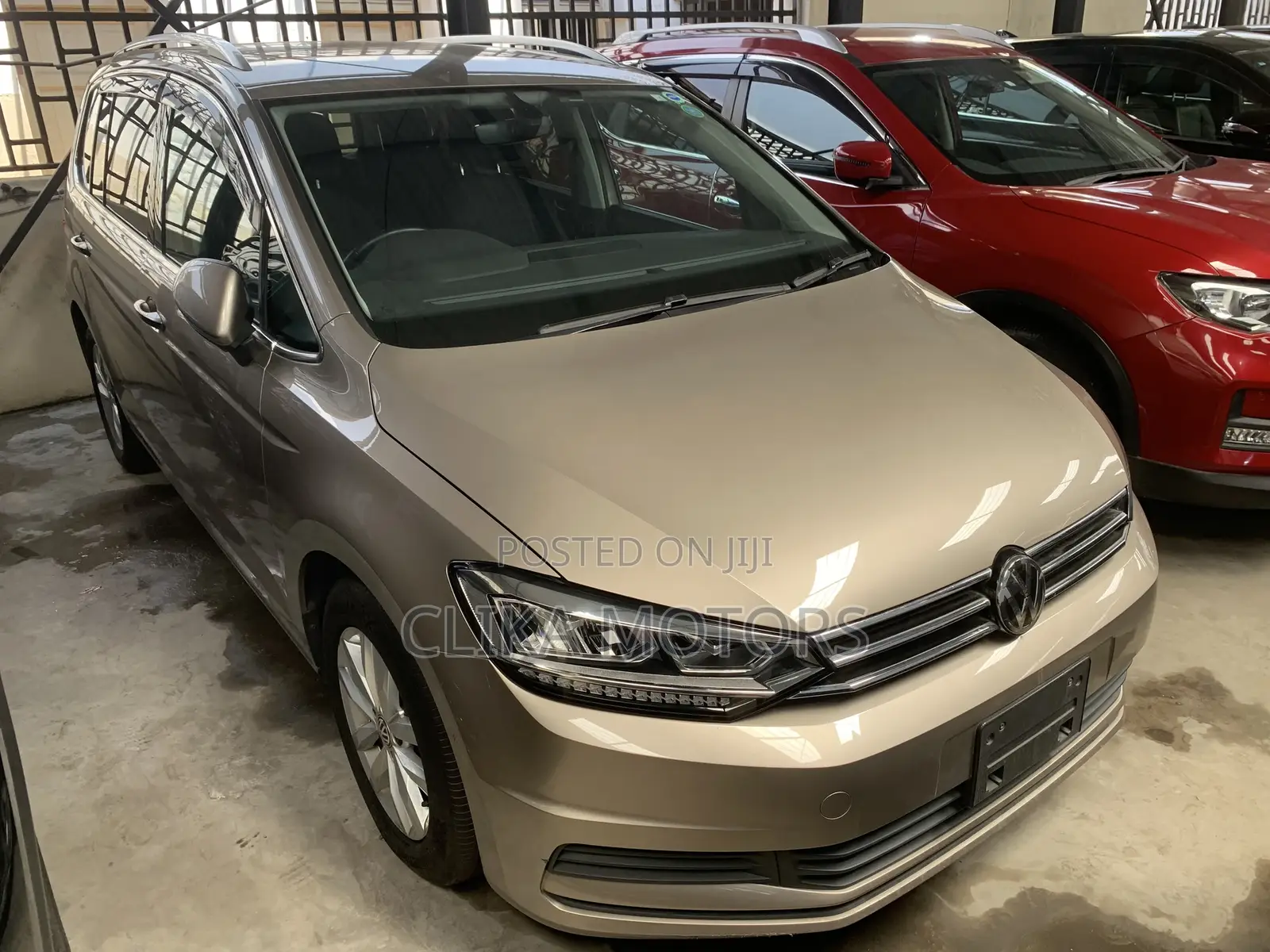 Volkswagen Touran 2018 Ivory