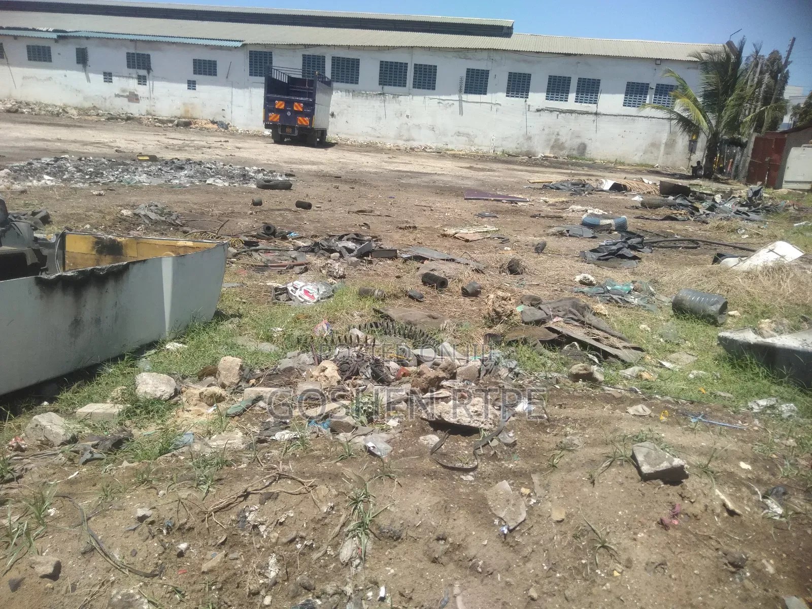 Envious/Very Prime 3/4 Acre Yard on Sale at Sh 120m at Shimanzi Mombasa