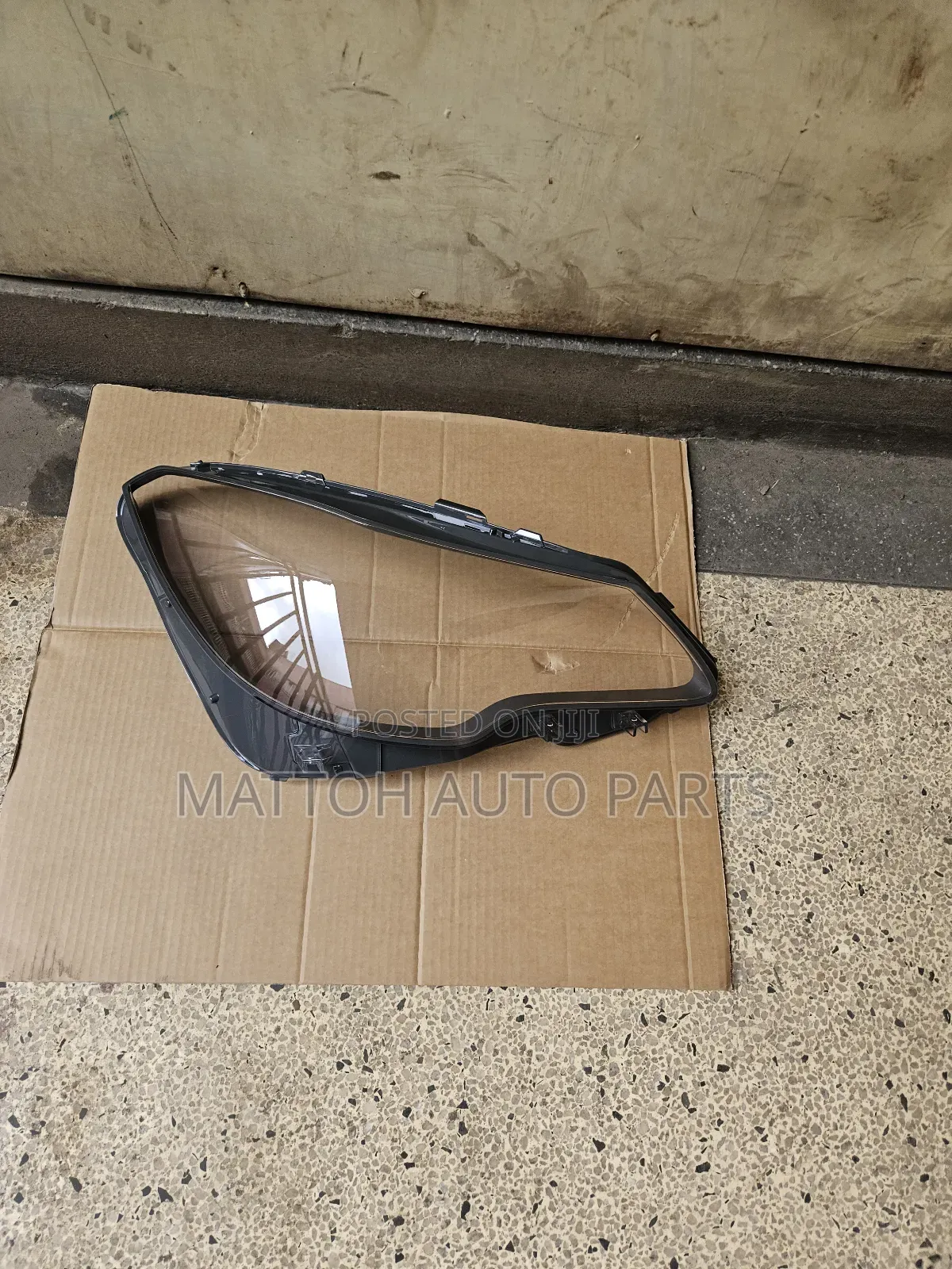 Headlight Lens Mercedes 207 14/15