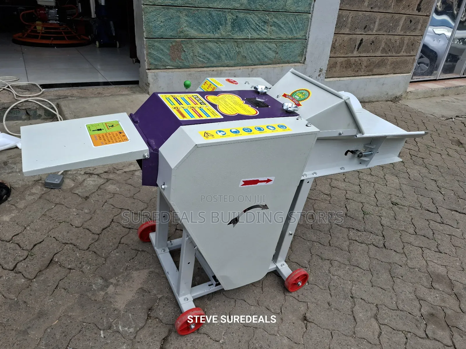 Chaff Cutter With Gear and Conveyor Belt