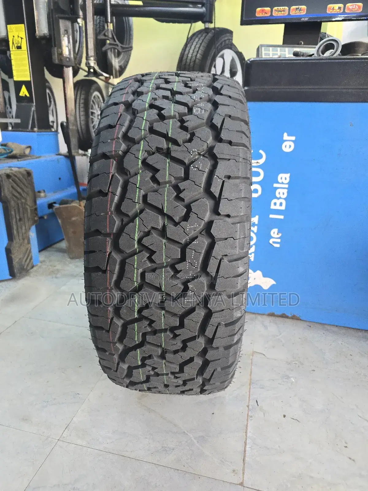 265/50r20 Roadcruza All Terrain Tire