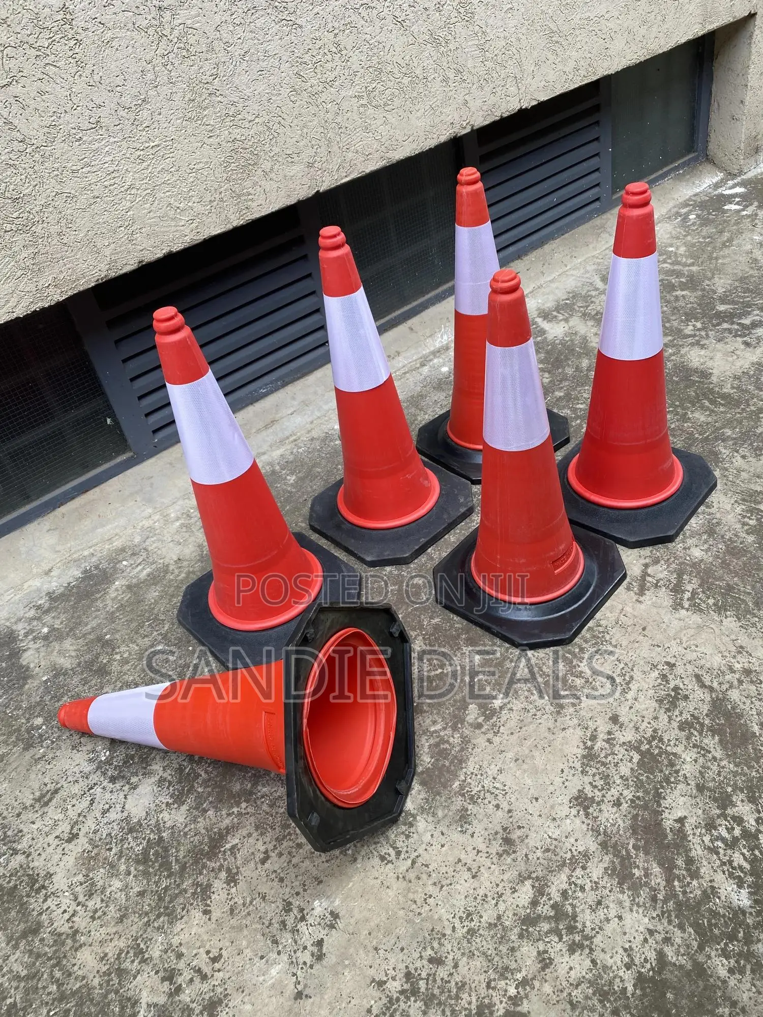 75cm Traffic Relfective Cones