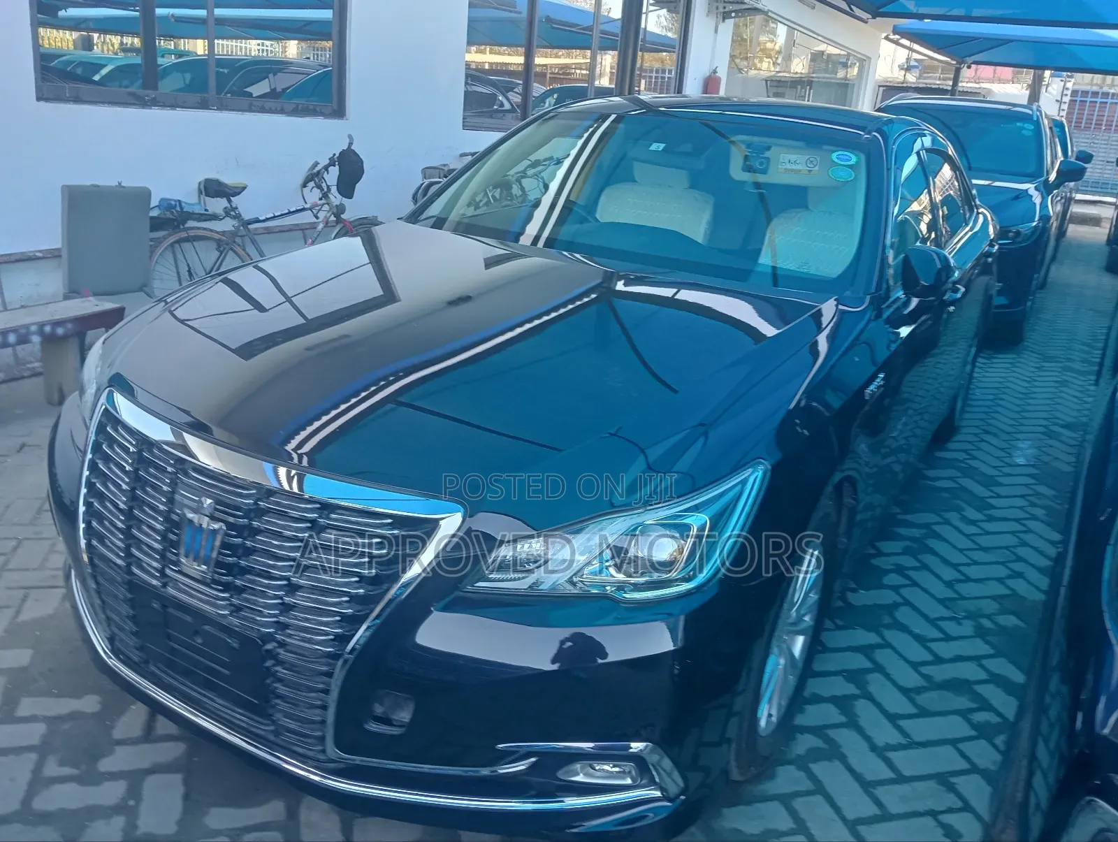 Toyota Crown 2019 Black