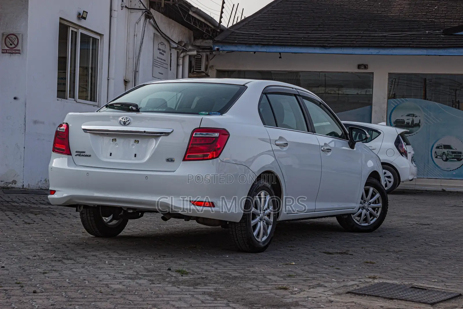 Toyota Axio 1.5 G 2WD 2018 Pearl