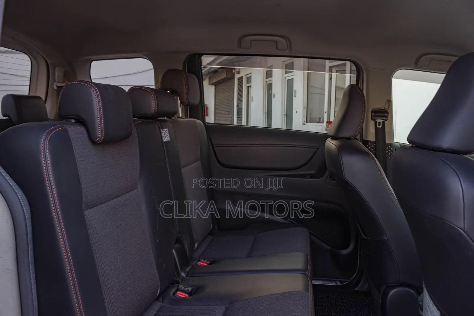 Toyota Sienta 1.5 Hybrid FWD 2018 Off white